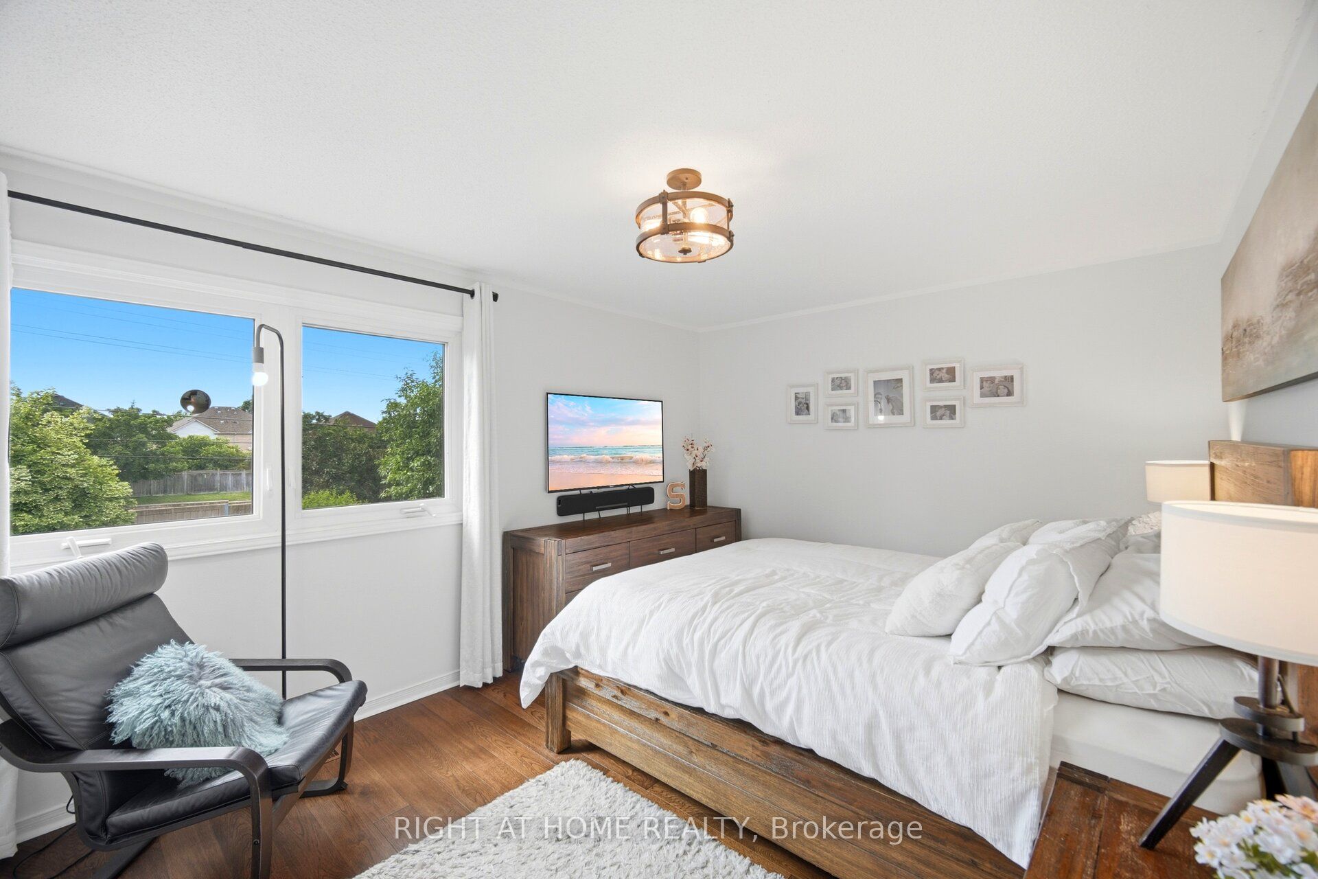 7013 Hickling Crescent Property Photo 20