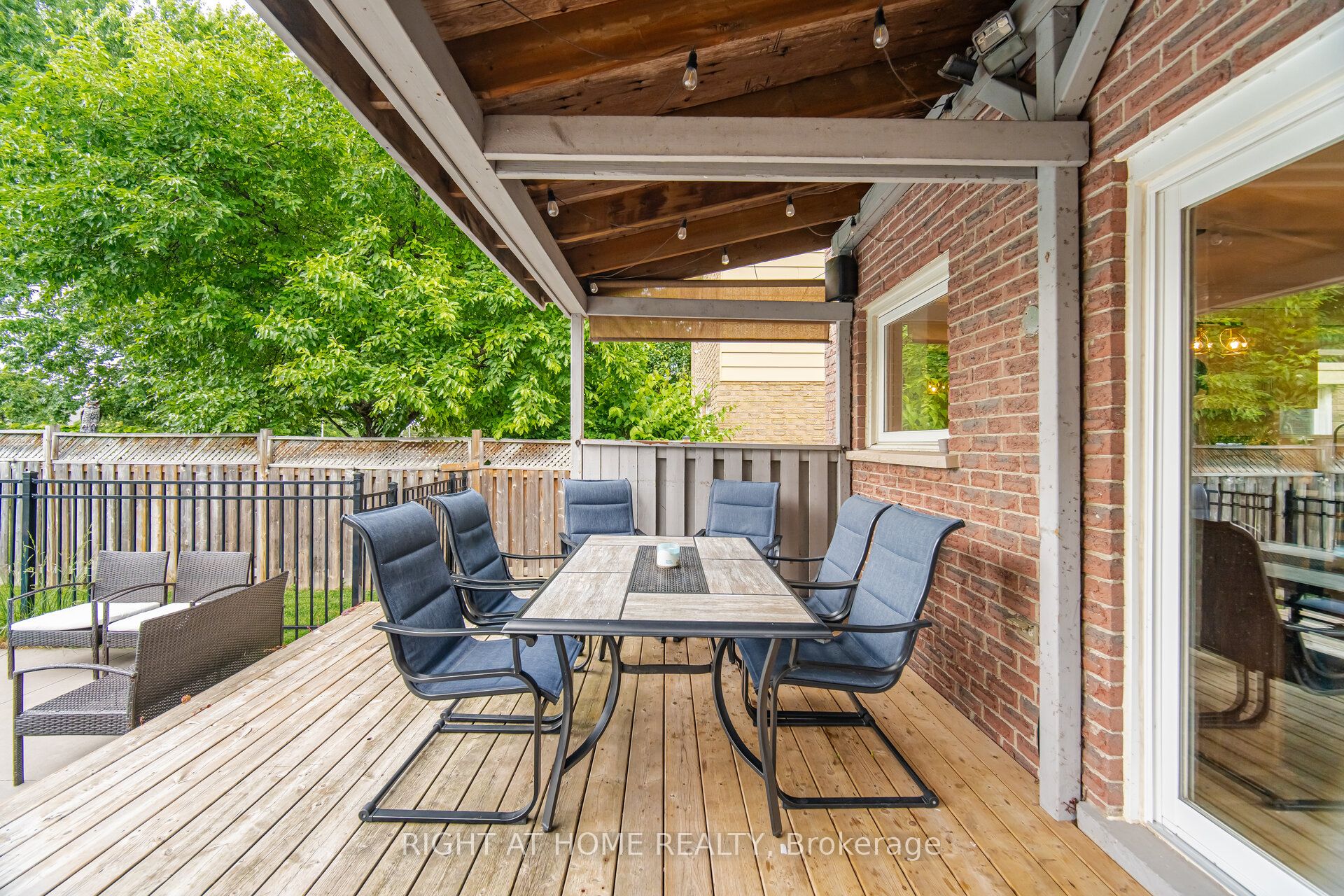7013 Hickling Crescent Property Photo 41
