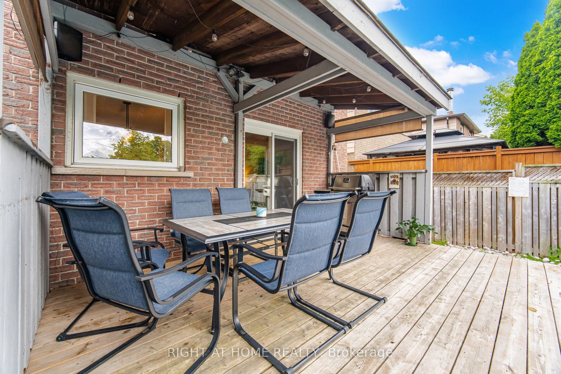 7013 Hickling Crescent Property Photo 43