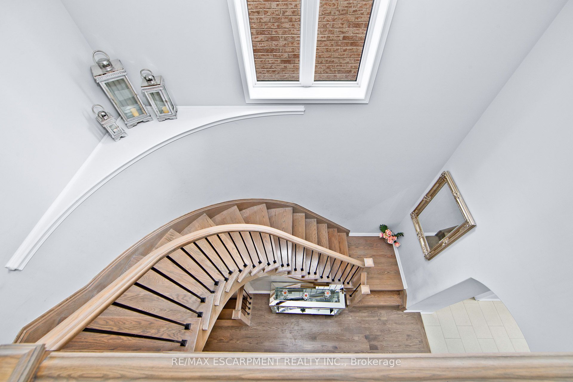 307 Hinton Terrace Property Photo 12