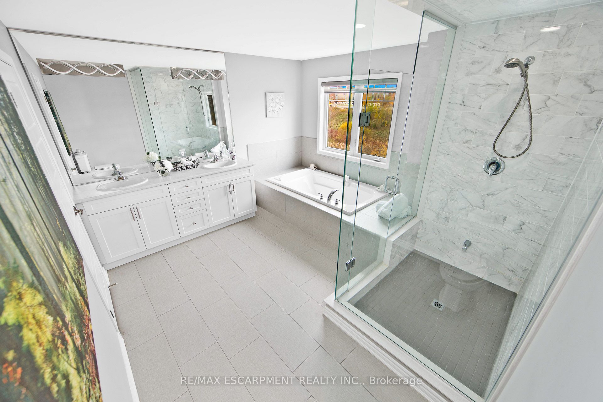 307 Hinton Terrace Property Photo 15