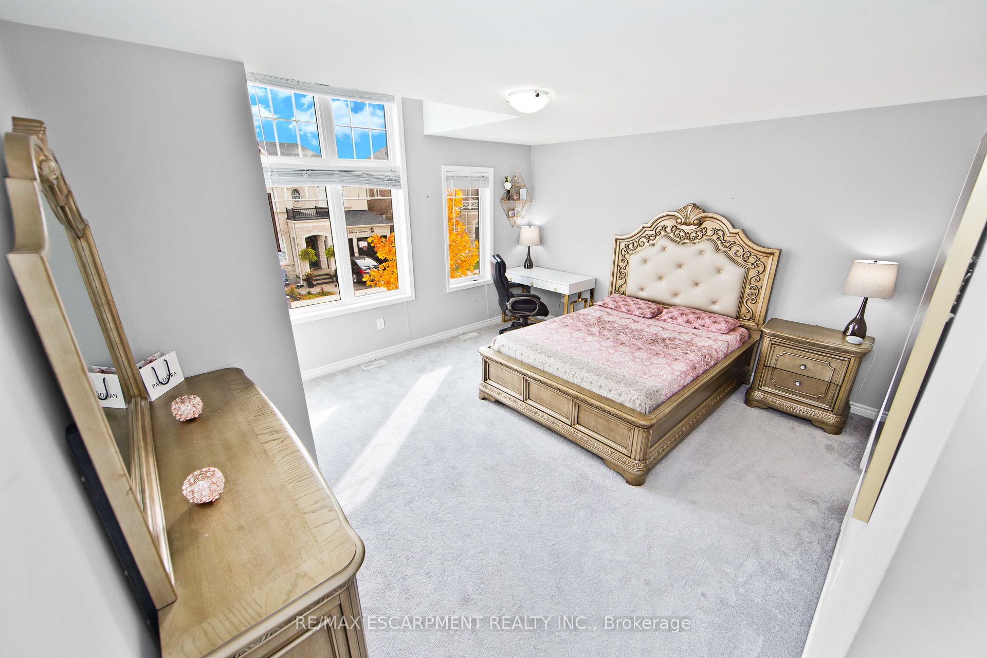 307 Hinton Terrace Property Photo 16