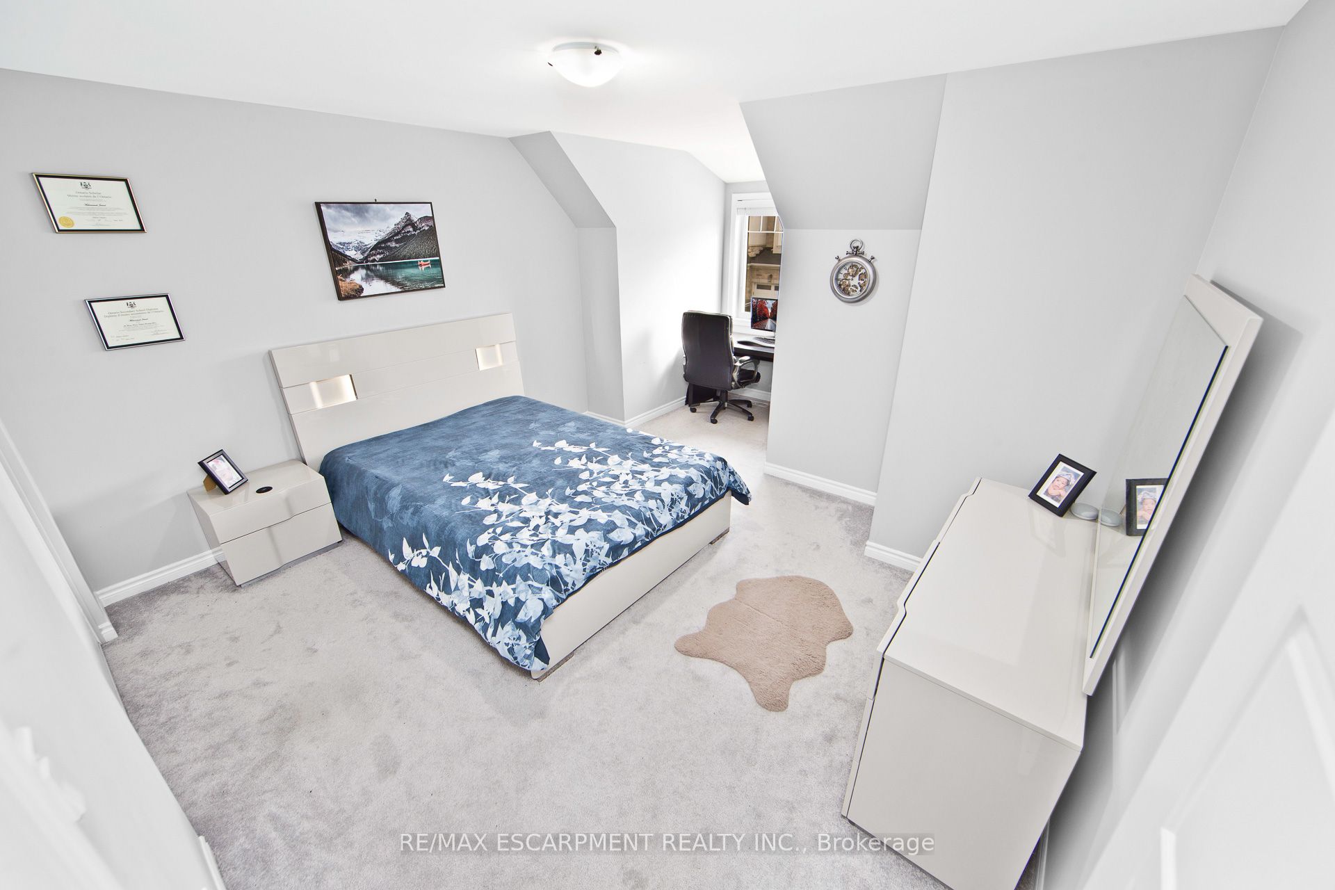 307 Hinton Terrace Property Photo 18