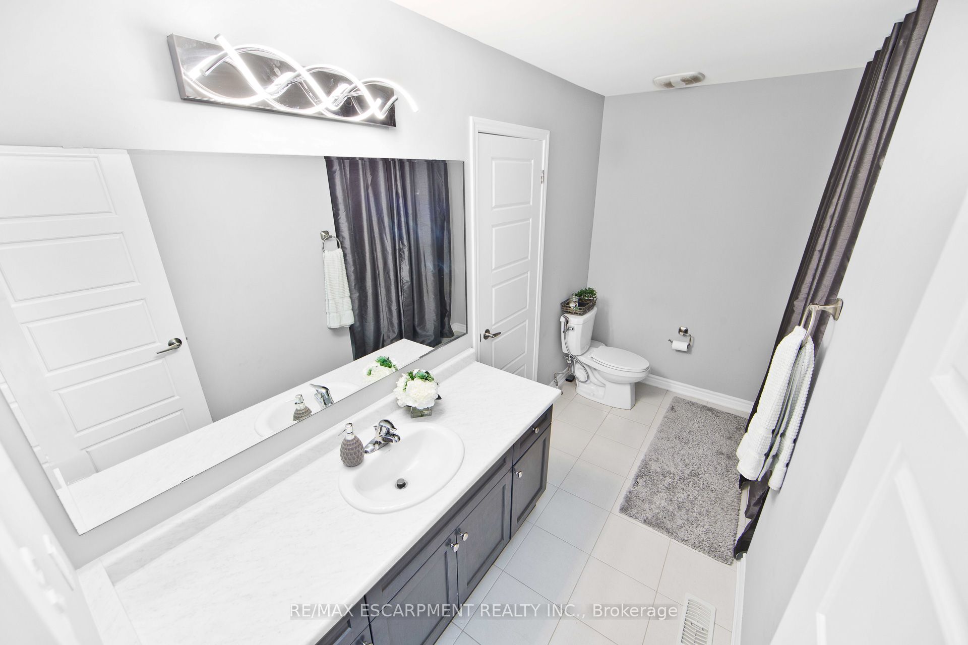 307 Hinton Terrace Property Photo 19