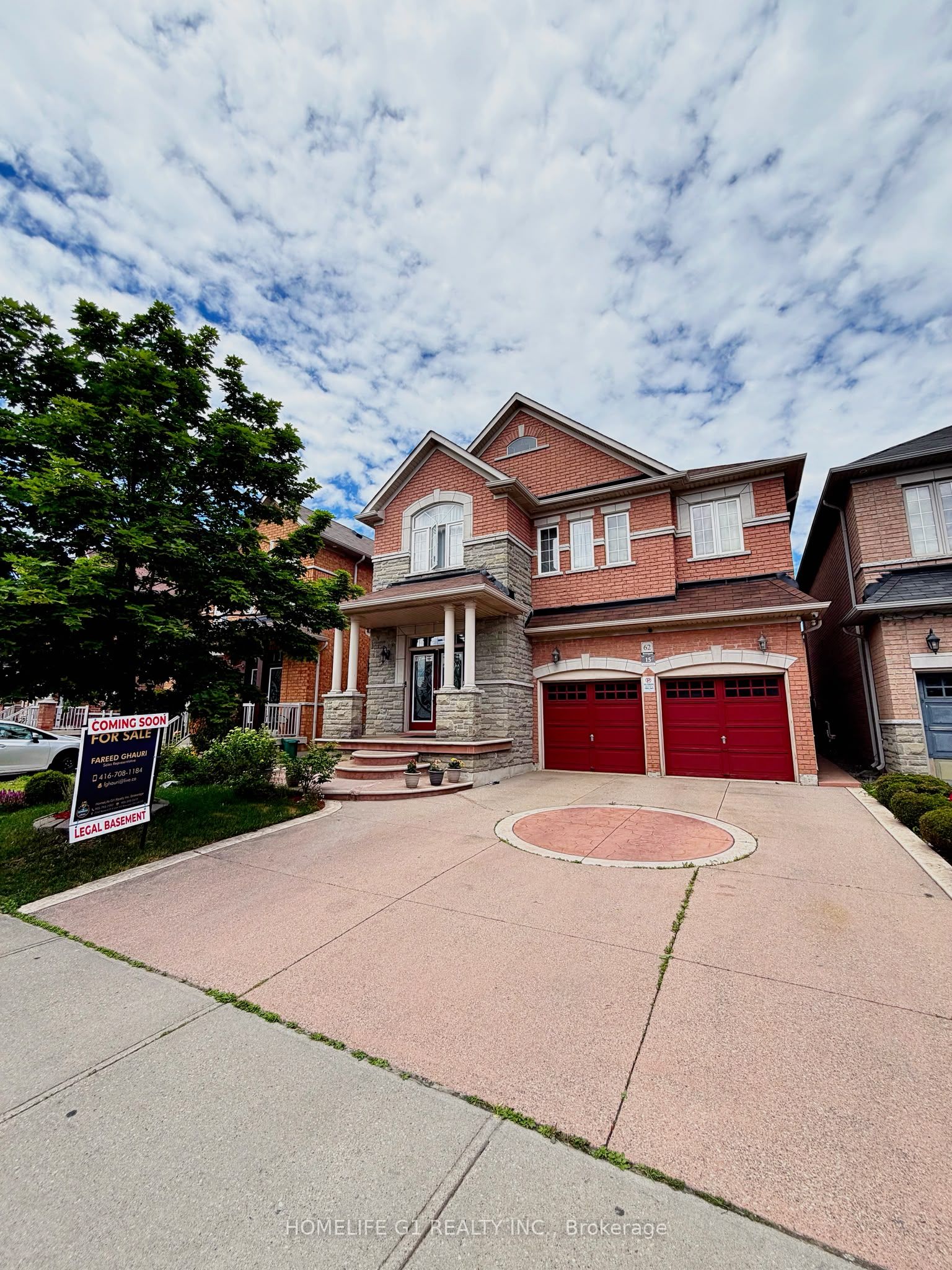 62 Dewside Drive E Property Photo 1