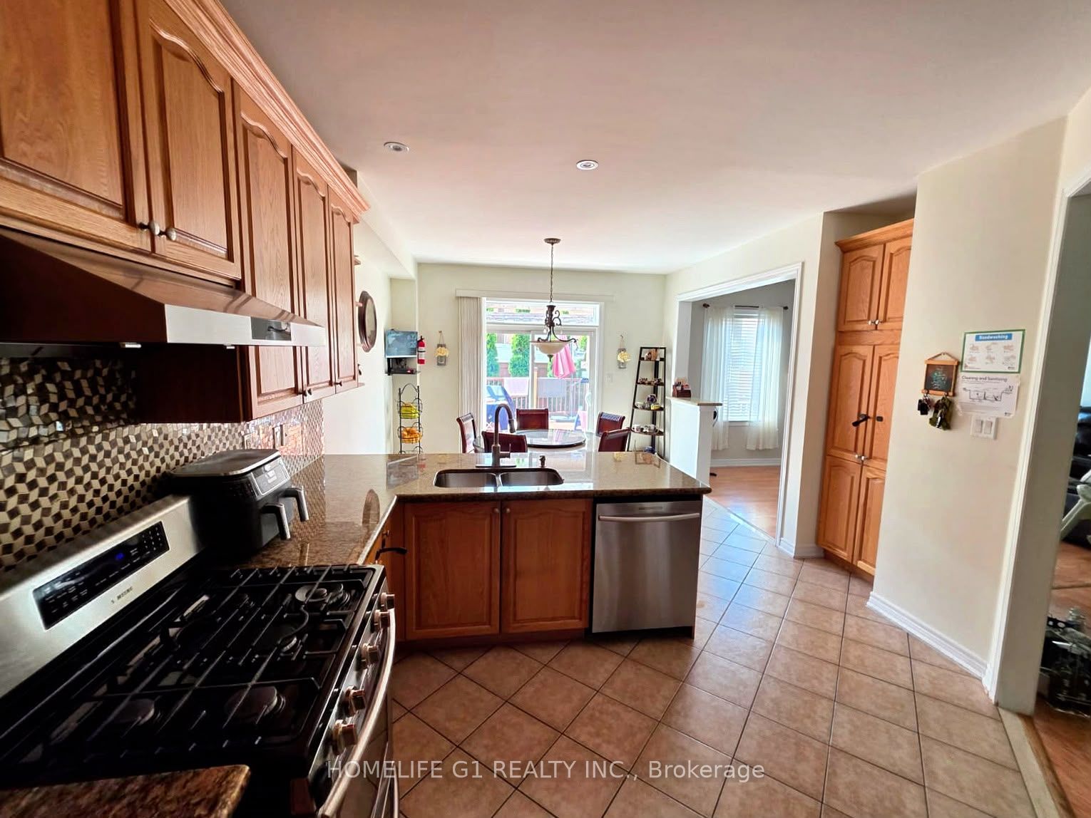 62 Dewside Drive E Property Photo 6