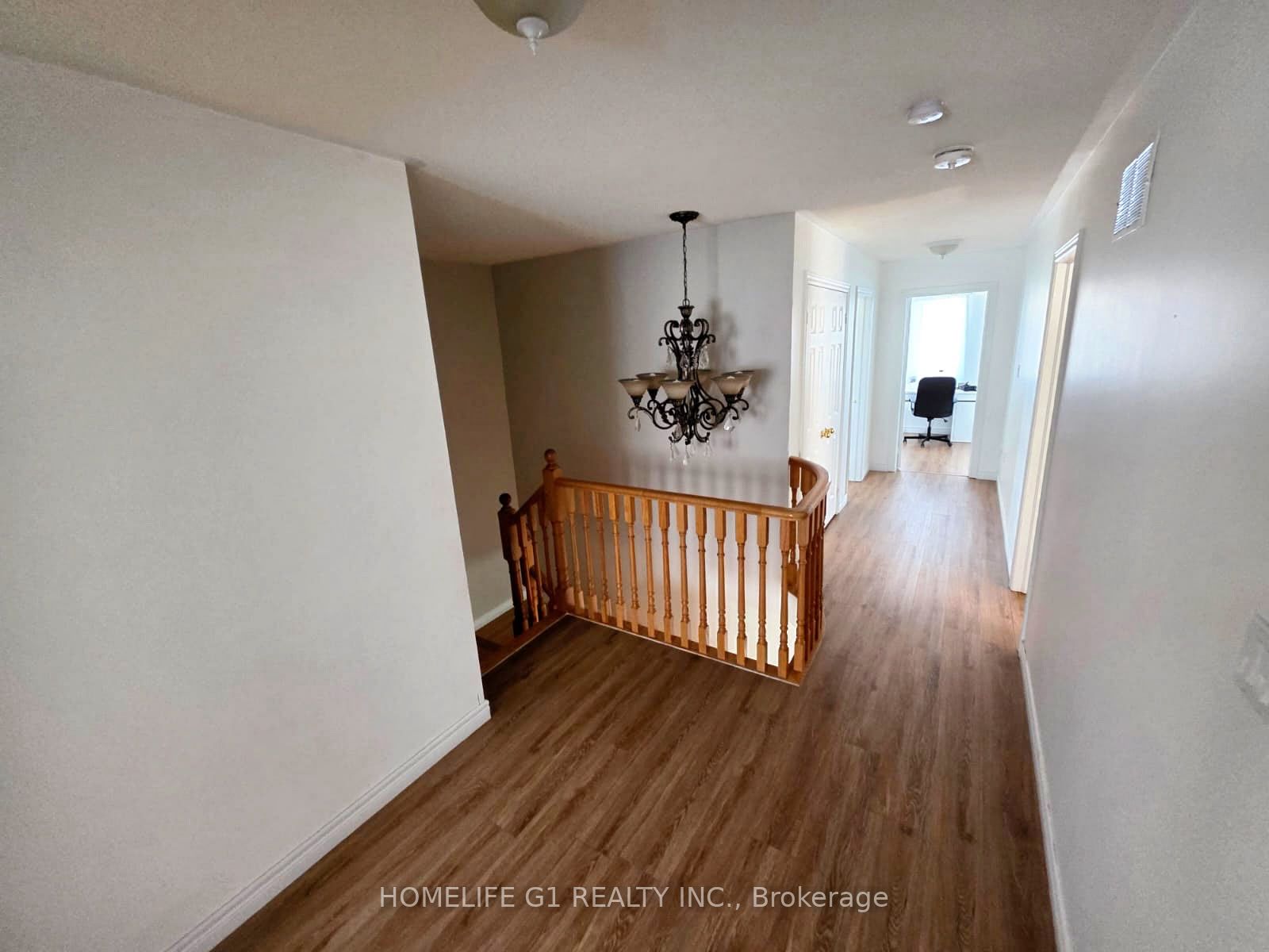 62 Dewside Drive E Property Photo 10