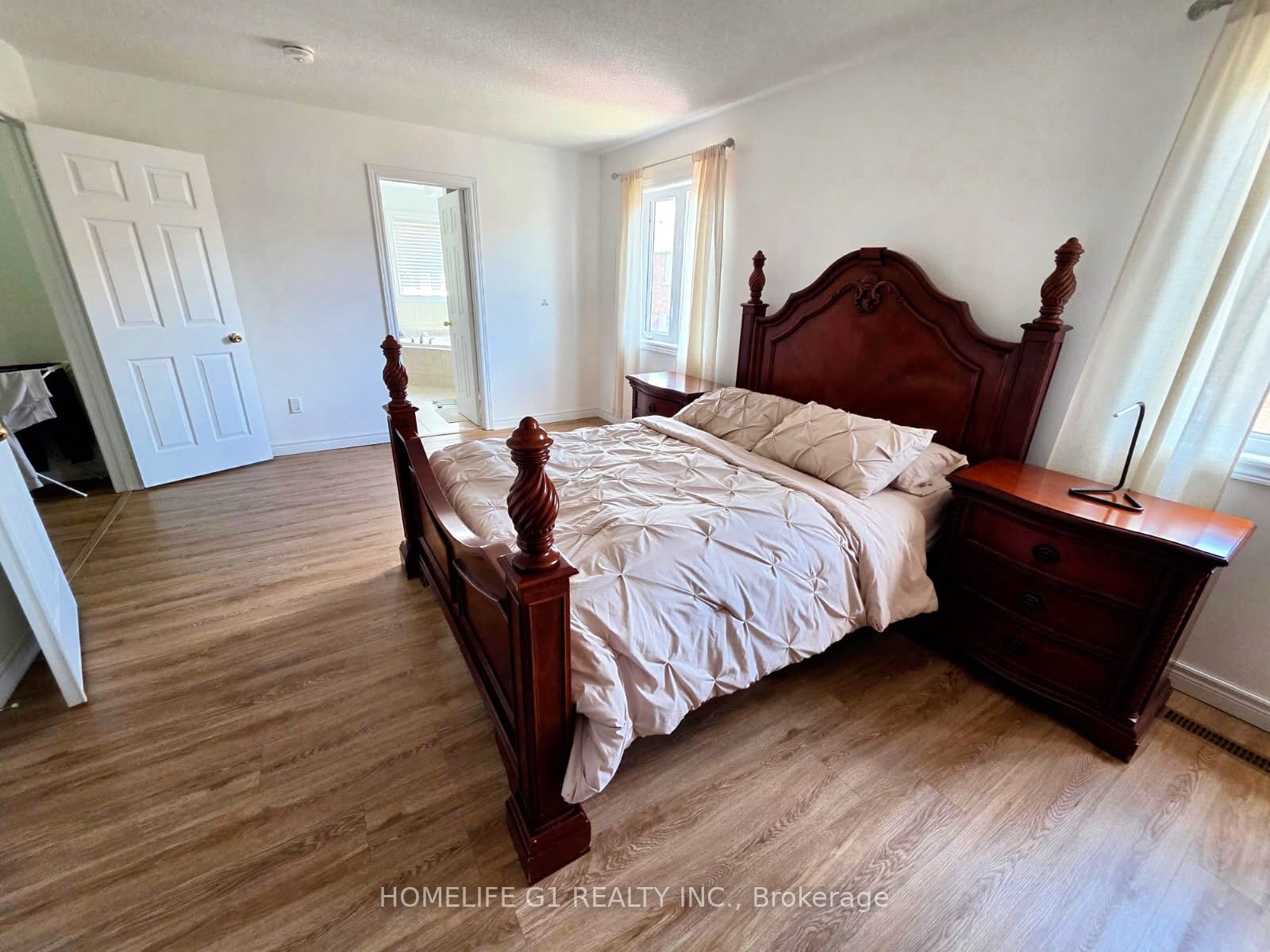 62 Dewside Drive E Property Photo 11