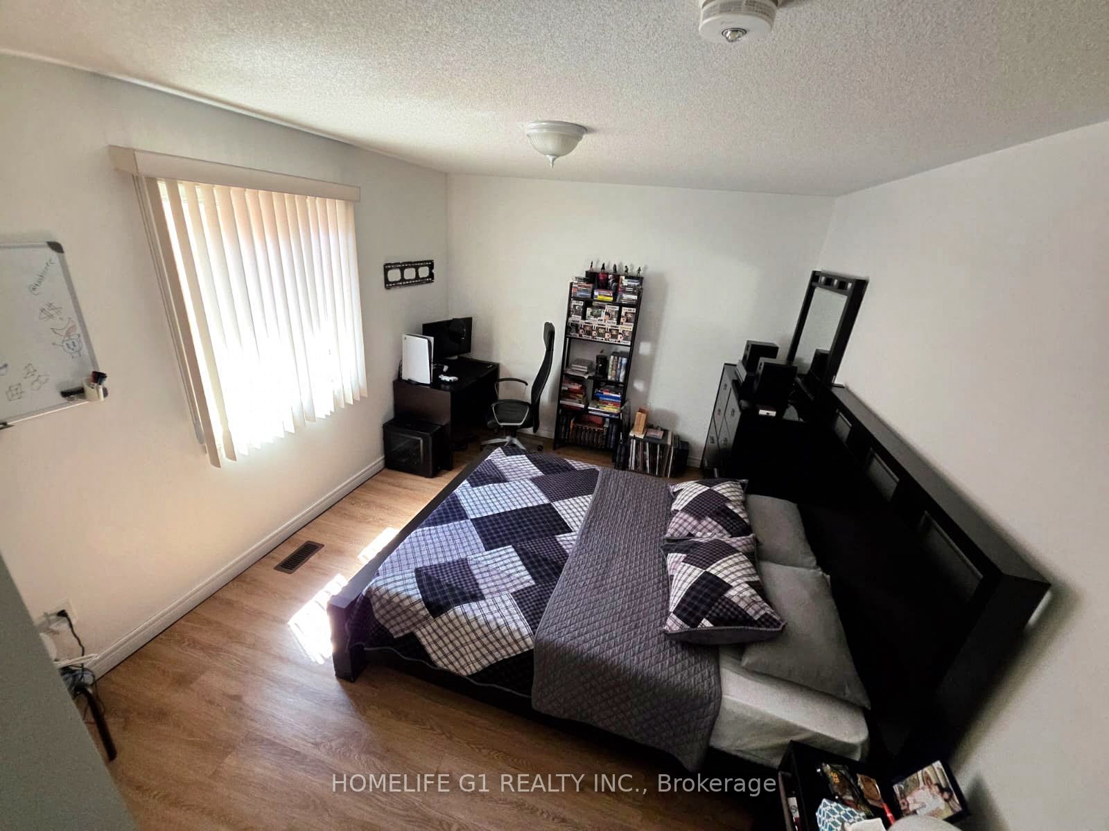 62 Dewside Drive E Property Photo 13