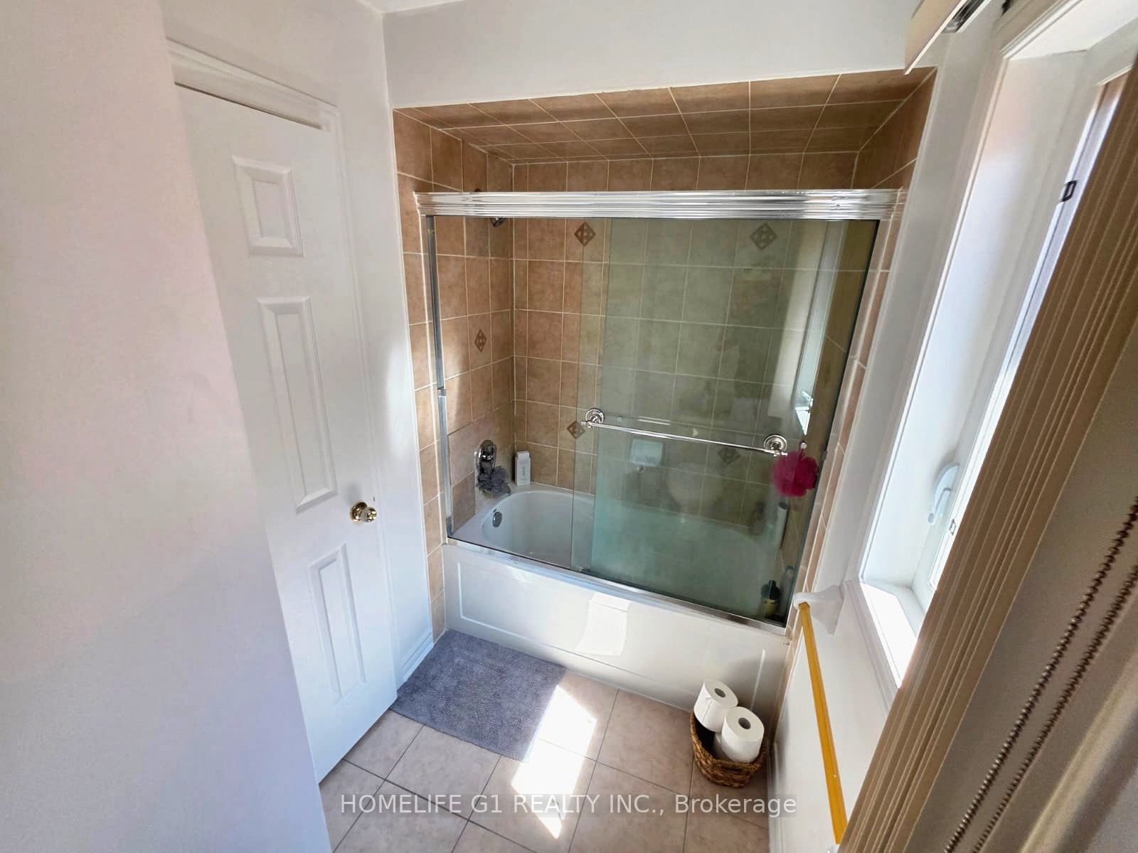 62 Dewside Drive E Property Photo 16