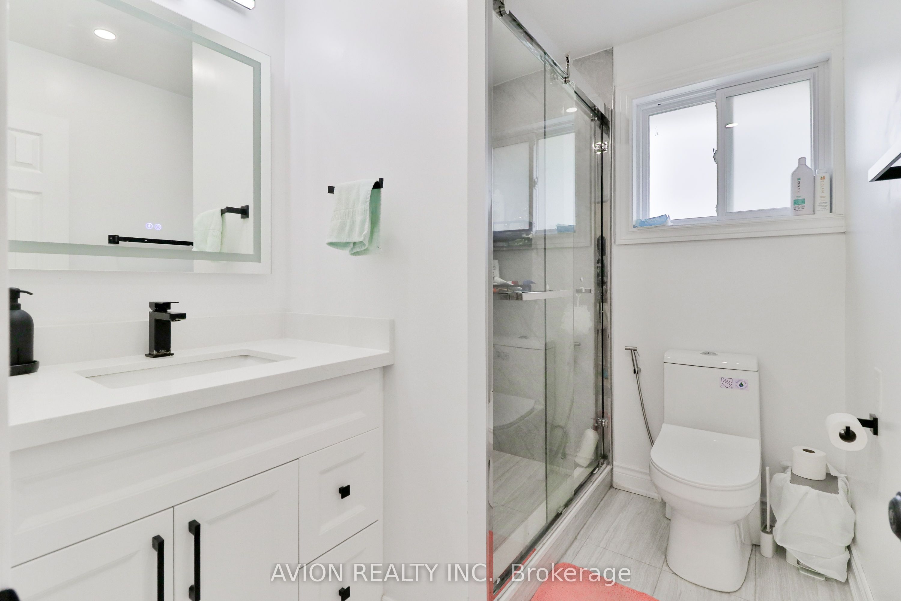 128 Rutherford Road N Property Photo 15
