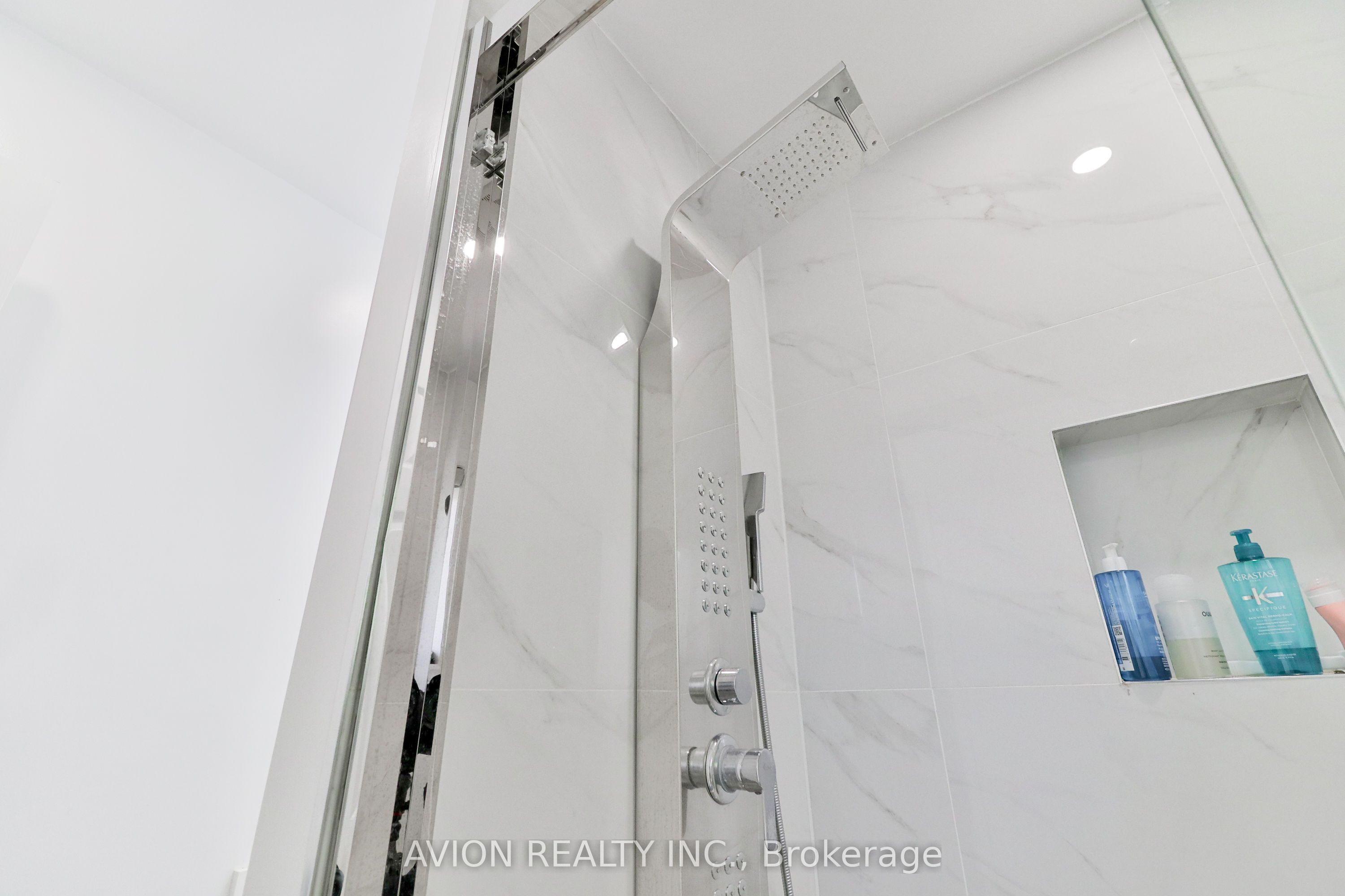 128 Rutherford Road N Property Photo 20
