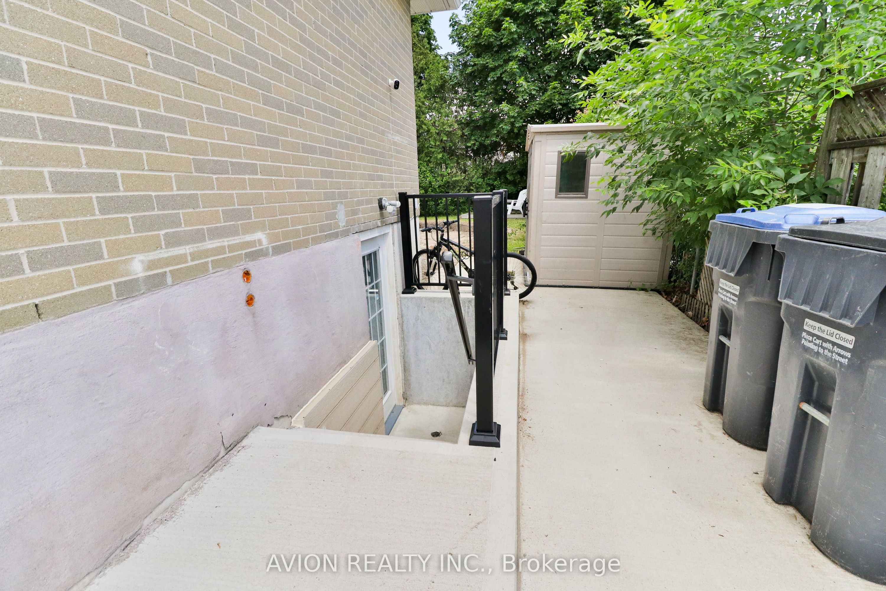 128 Rutherford Road N Property Photo 24