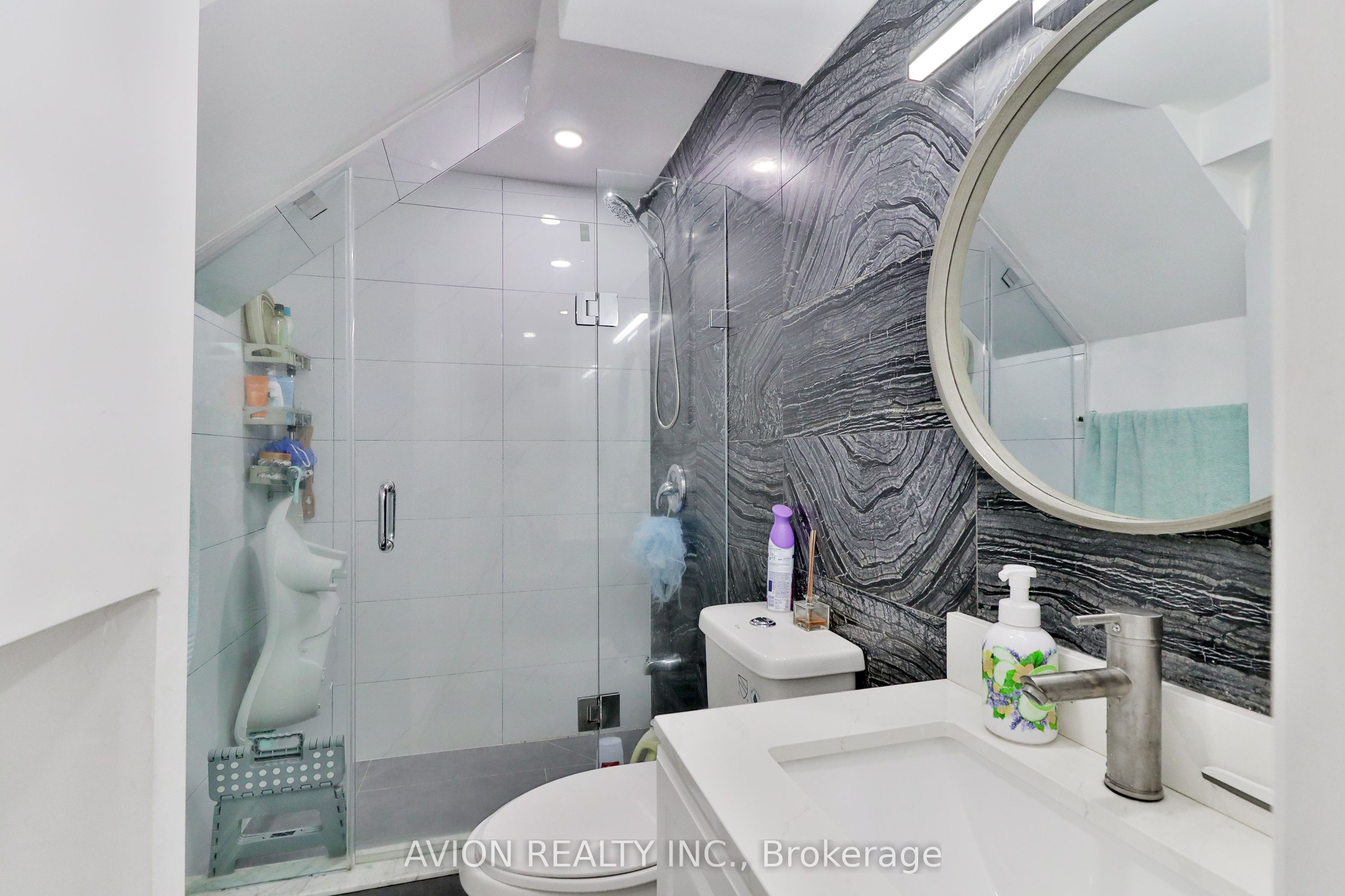 128 Rutherford Road N Property Photo 31