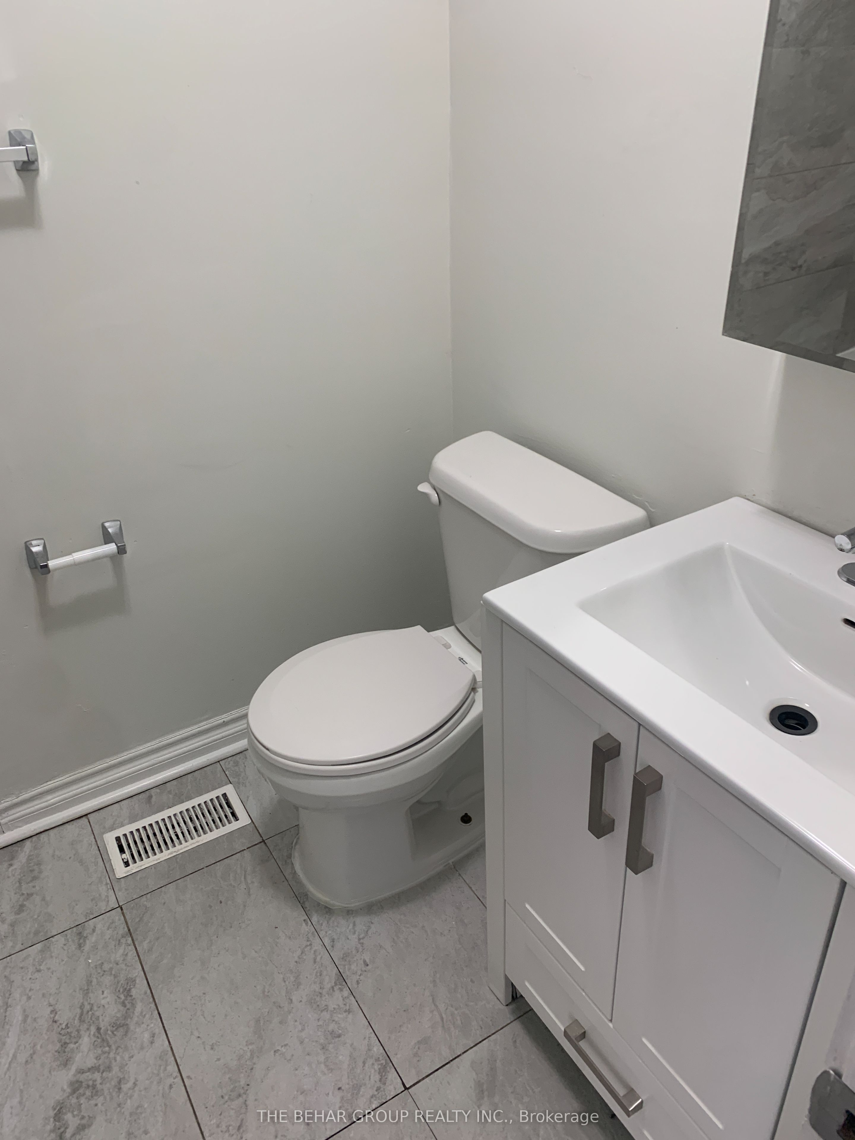 699 Lawrence Avenue W Unit A Property Photo 5