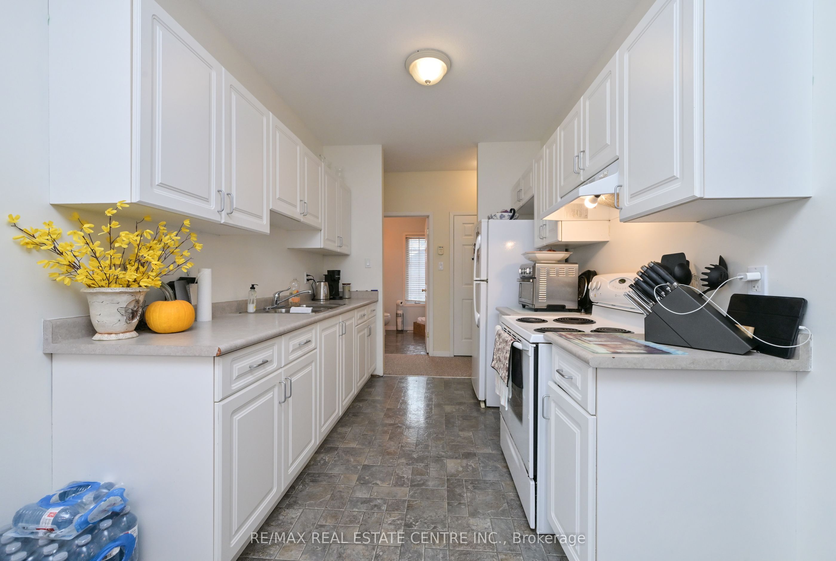 300 A Broadway Property Photo 9