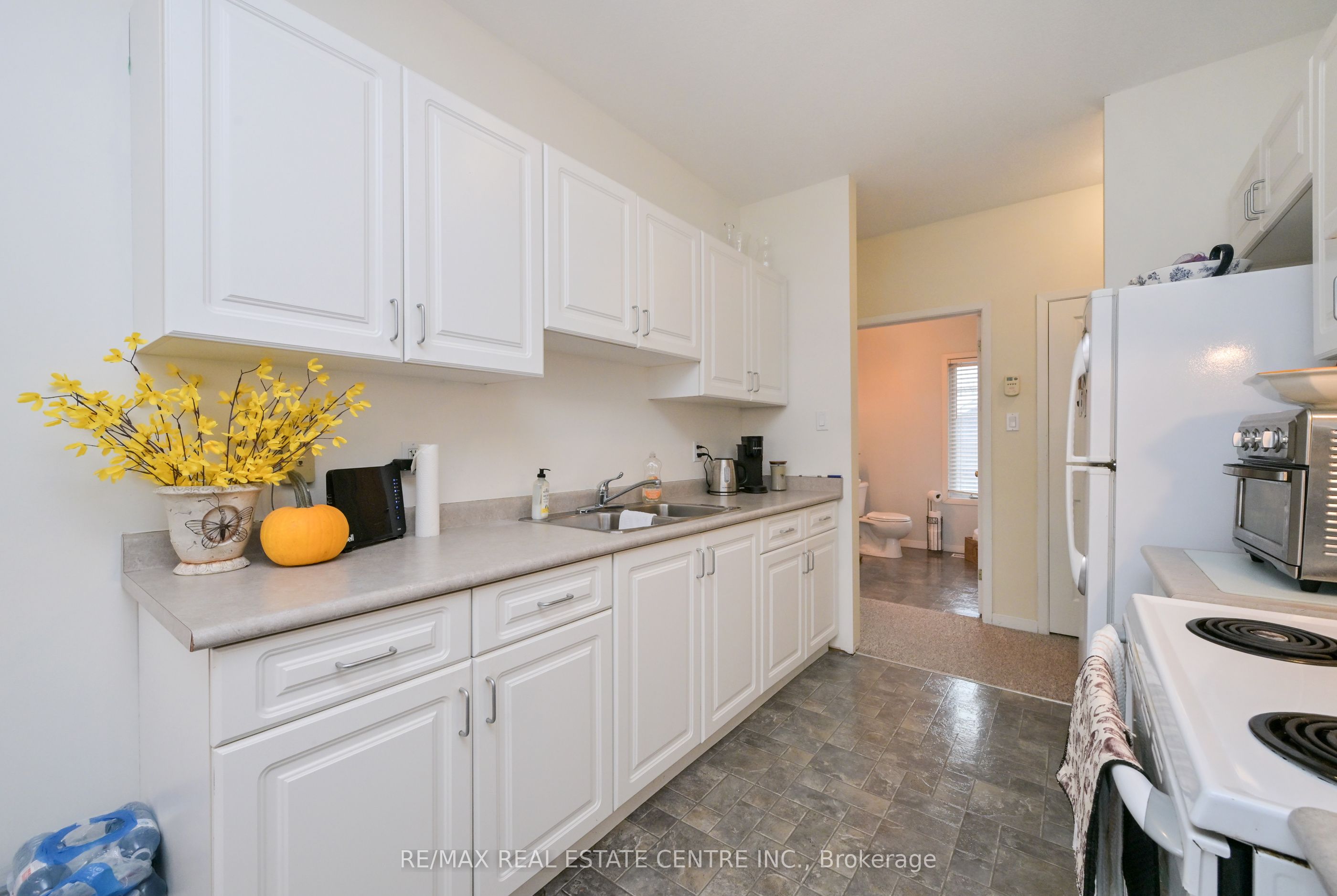 300 A Broadway Property Photo 10