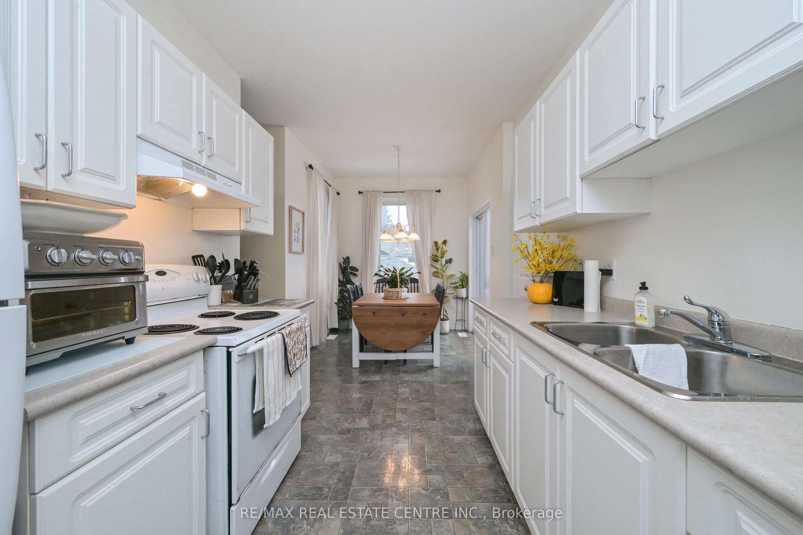 300 A Broadway Property Photo 11