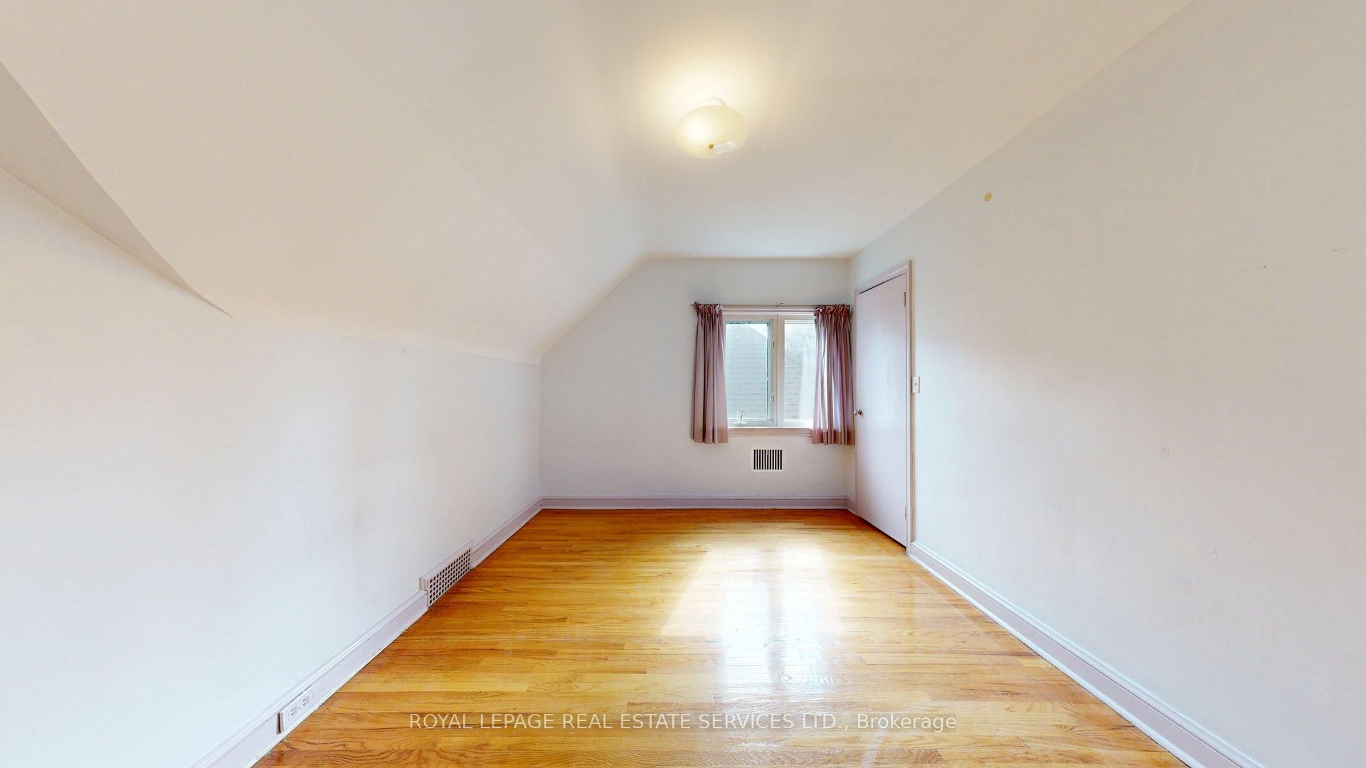 31 Burnhamthorpe Park Boulevard Property Photo 31