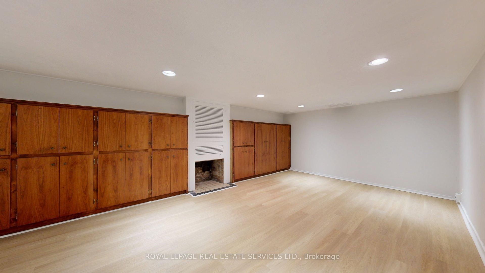 31 Burnhamthorpe Park Boulevard Property Photo 36
