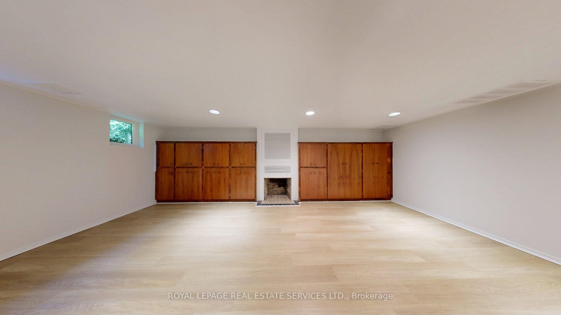 31 Burnhamthorpe Park Boulevard Property Photo 37