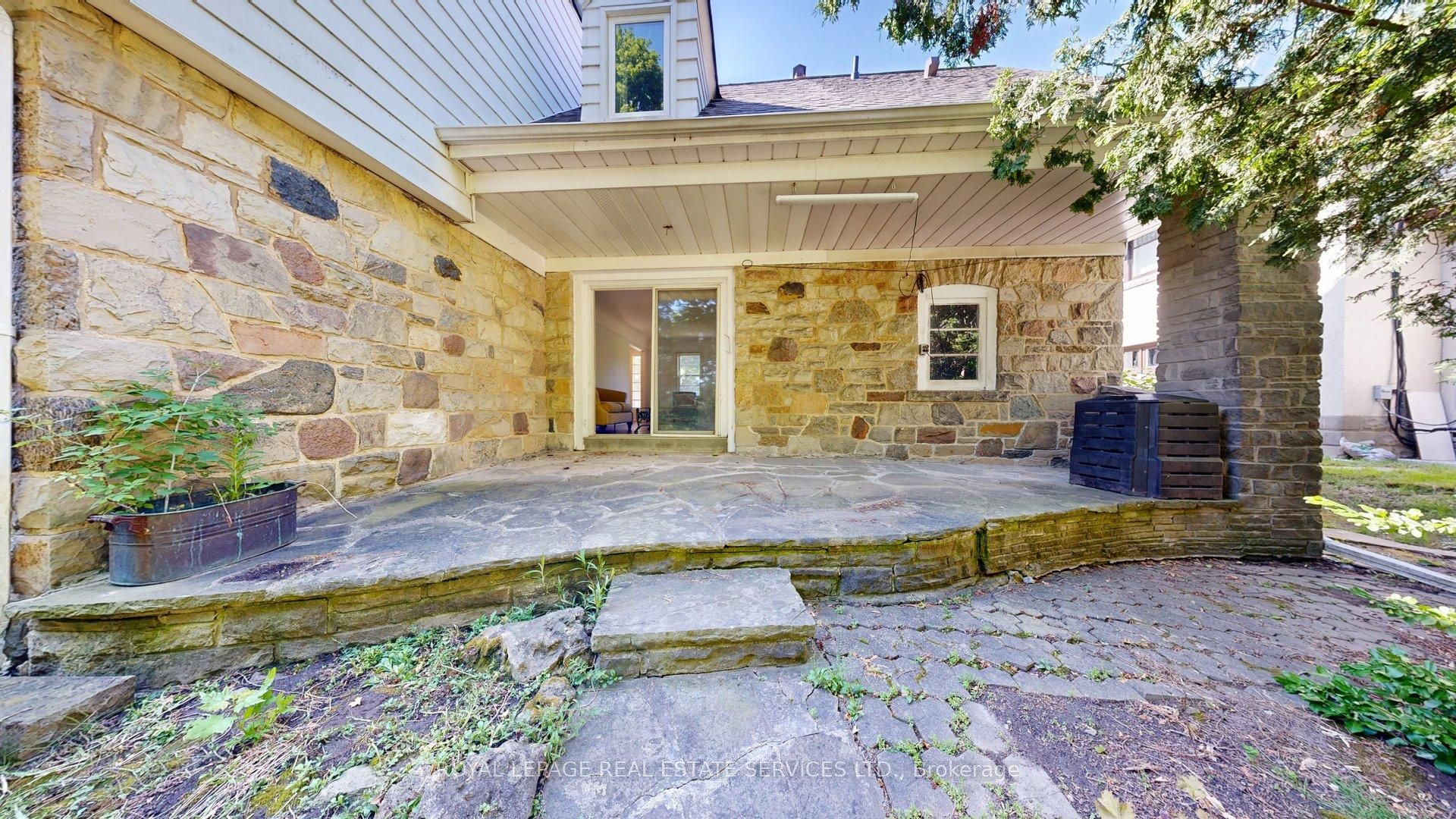 31 Burnhamthorpe Park Boulevard Property Photo 39