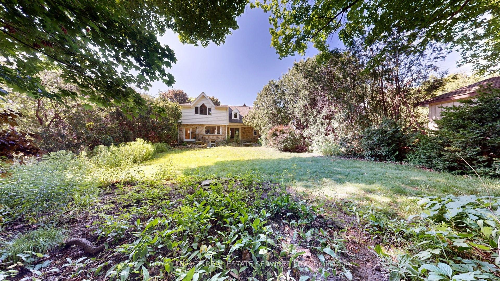 31 Burnhamthorpe Park Boulevard Property Photo 42