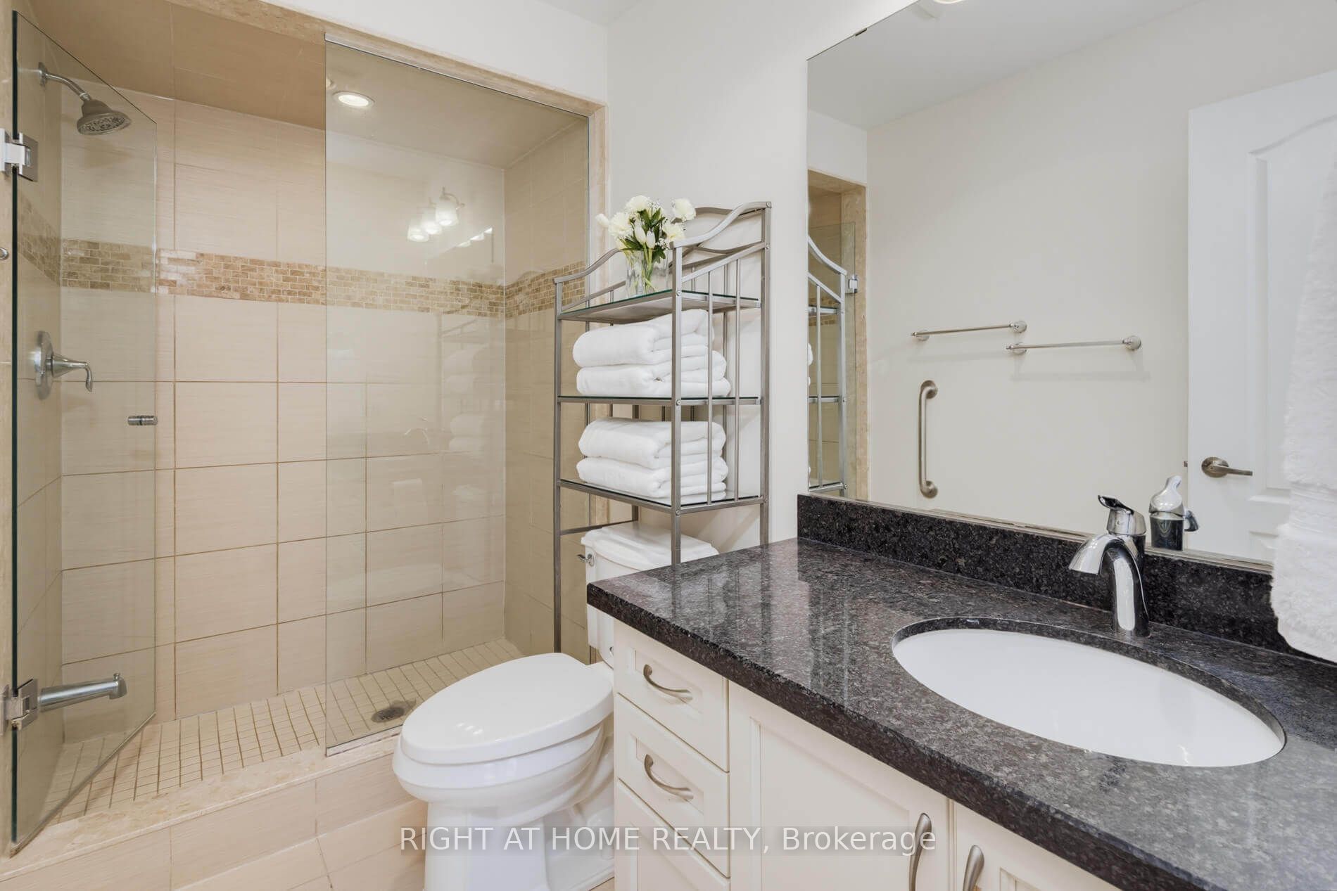 39 Lacorra Way Property Photo 17
