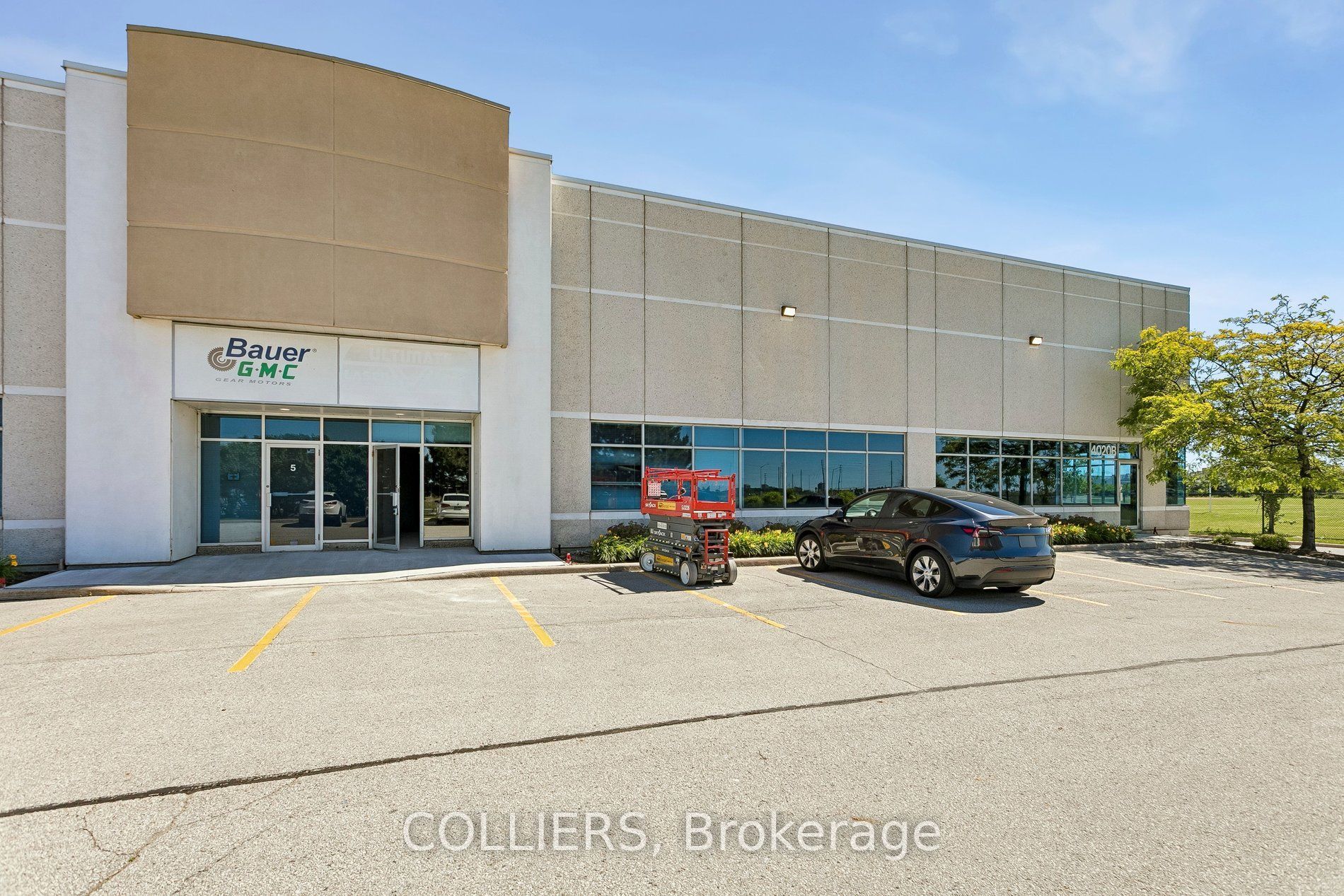 4020B Sladeview Crescent E 6 Property Photo 1