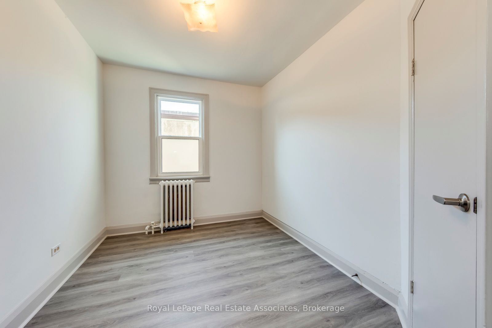 362 Royal York Road 2 Property Photo 7
