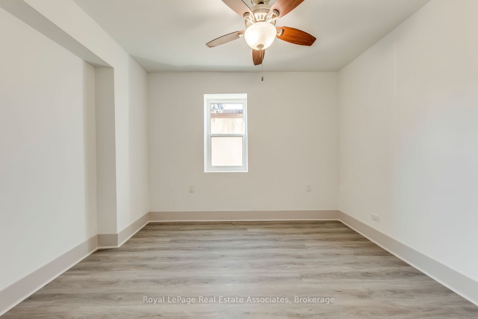362 Royal York Road 2 Property Photo 10