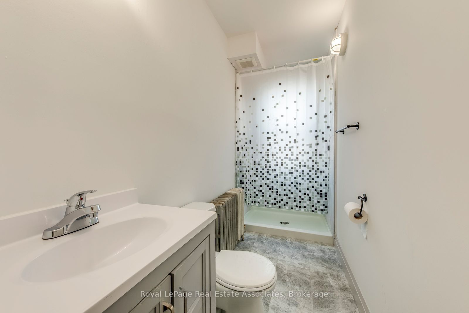 362 Royal York Road 2 Property Photo 11