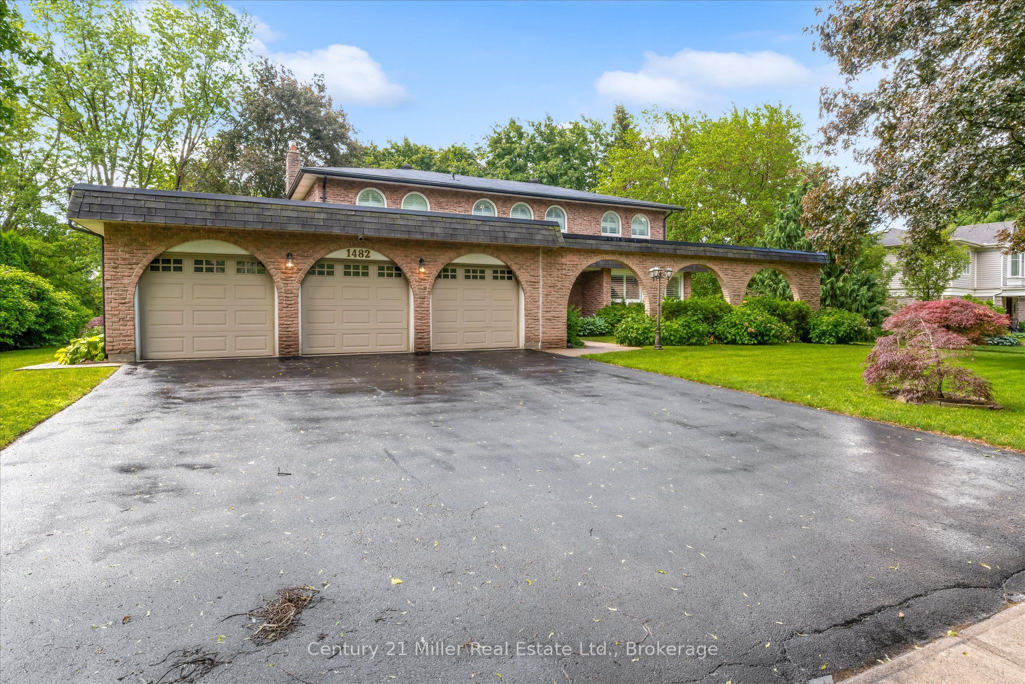 1482 Caulder Drive Property Photo 1