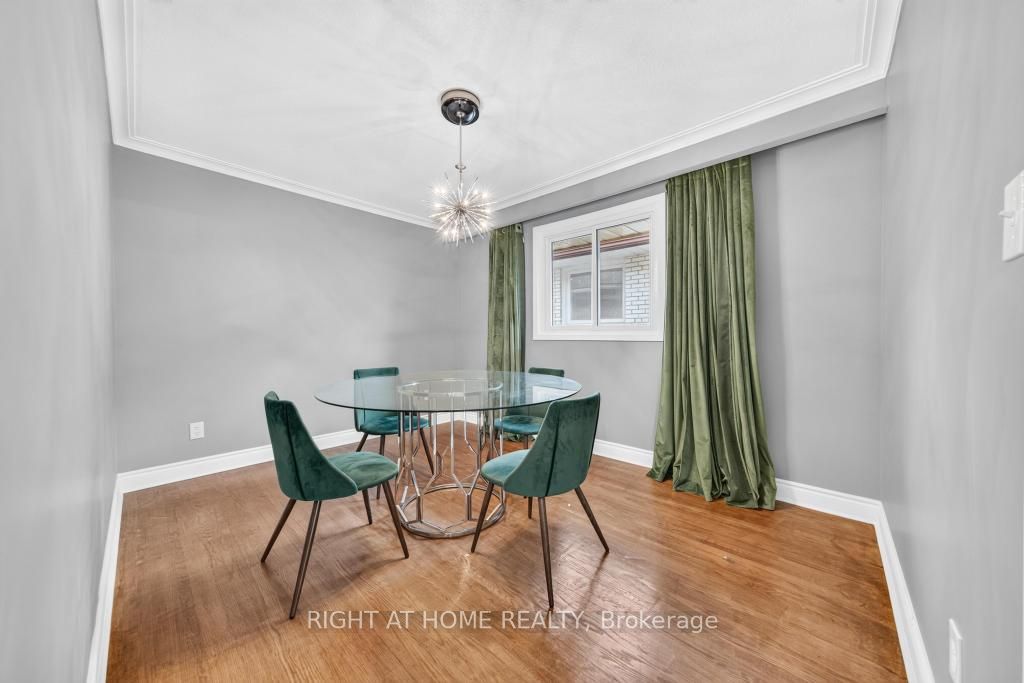 662 Montego Crescent Property Photo 15