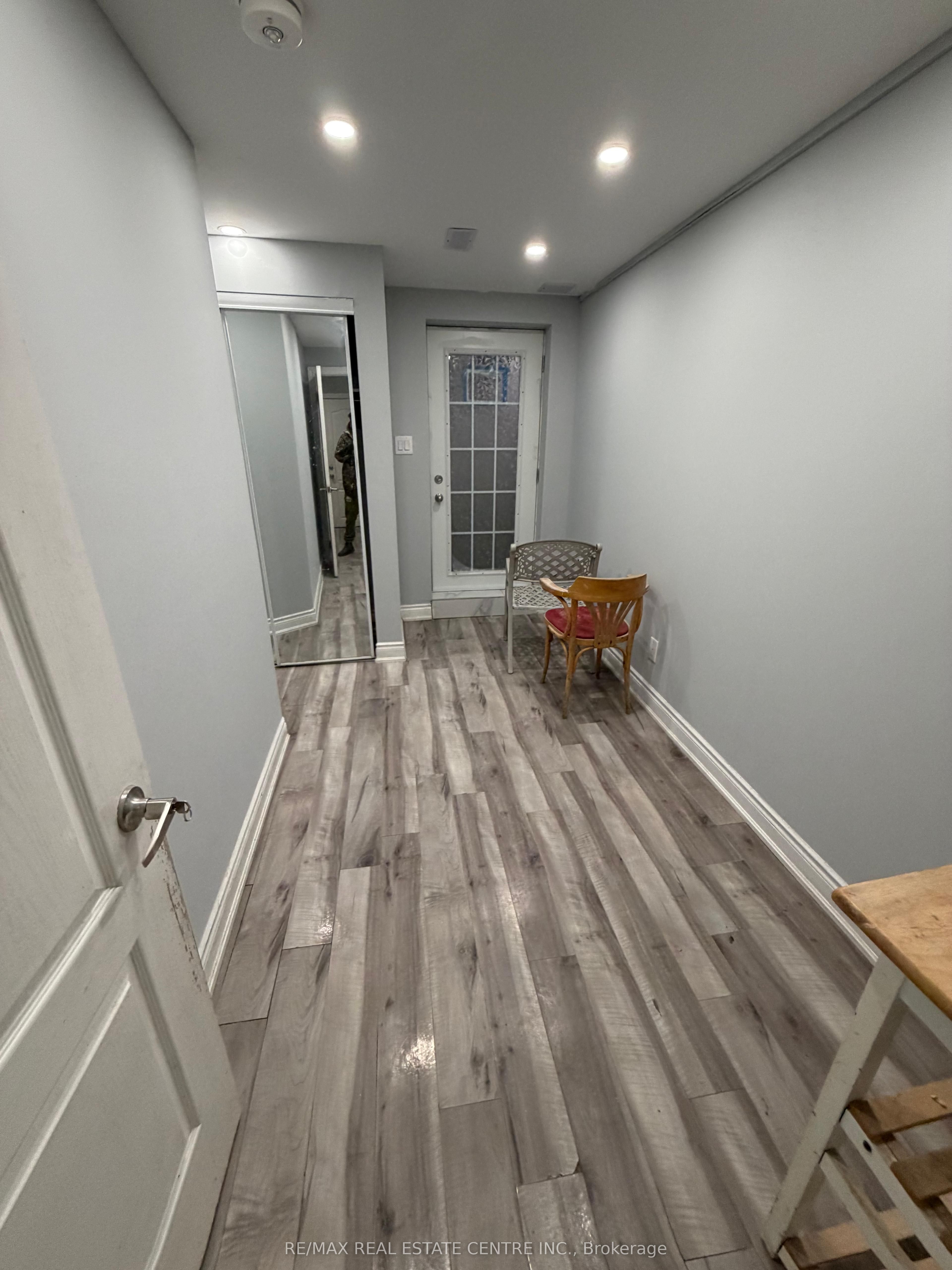 22 Matterdale Avenue Bsmt Property Photo 16