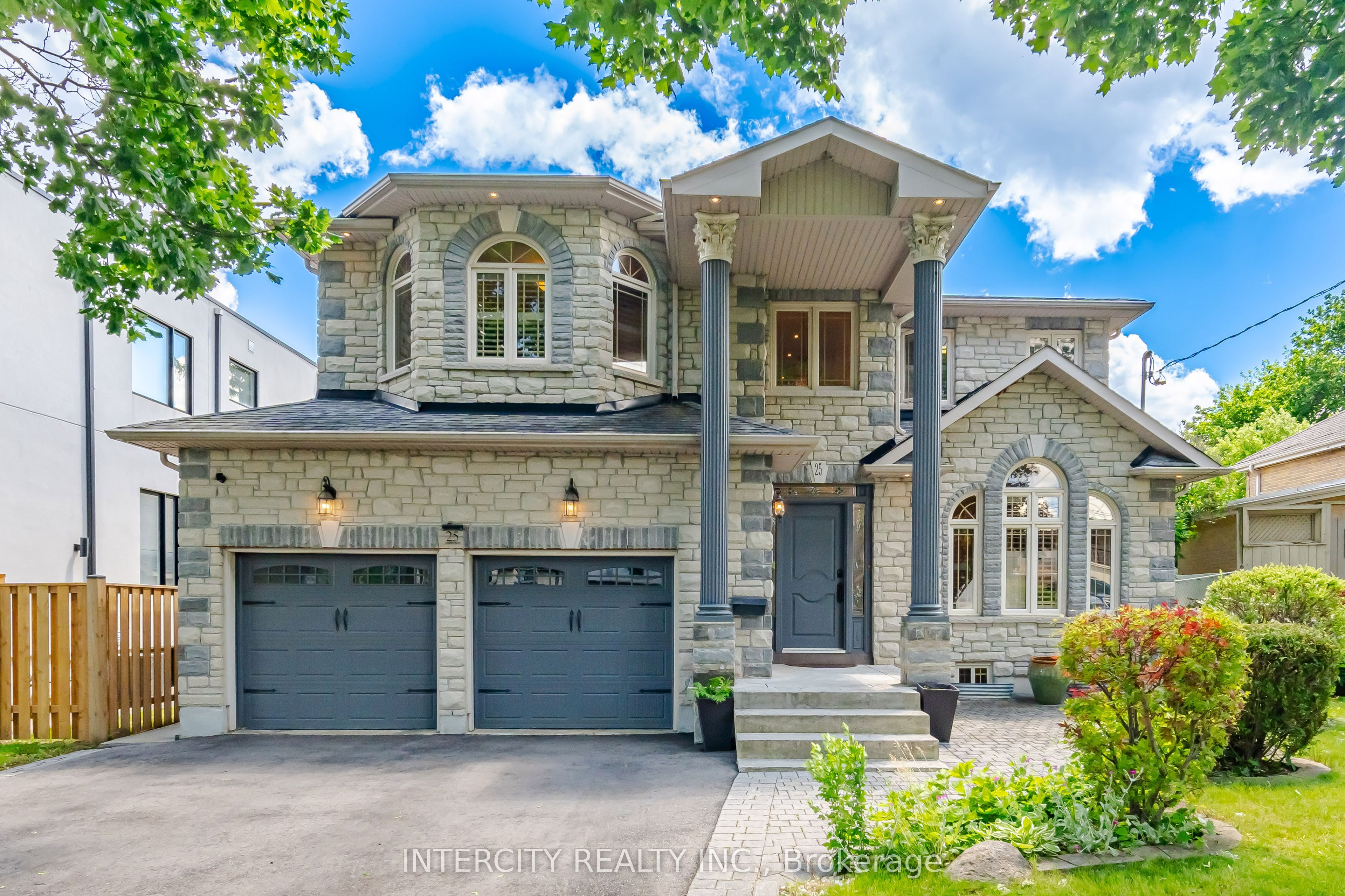 25 Lockheed Boulevard