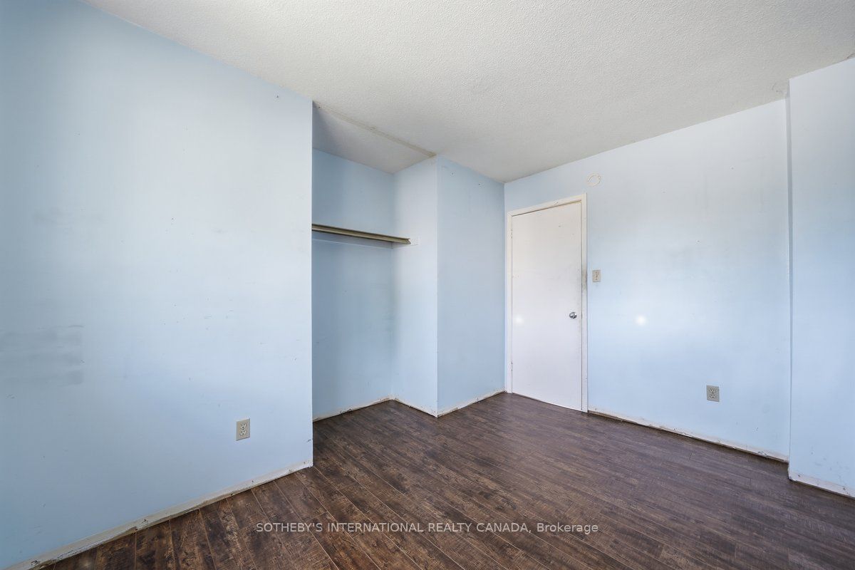 120 Falconer Drive 34 Property Photo 9