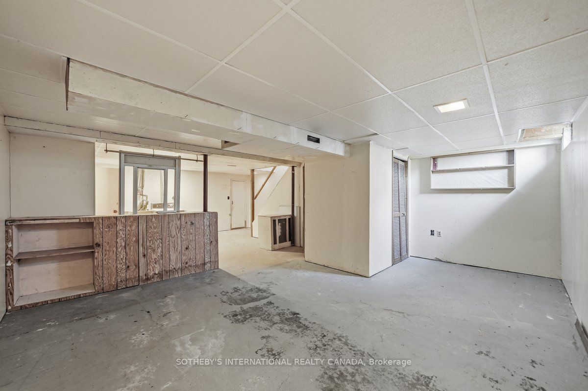 120 Falconer Drive 34 Property Photo 16
