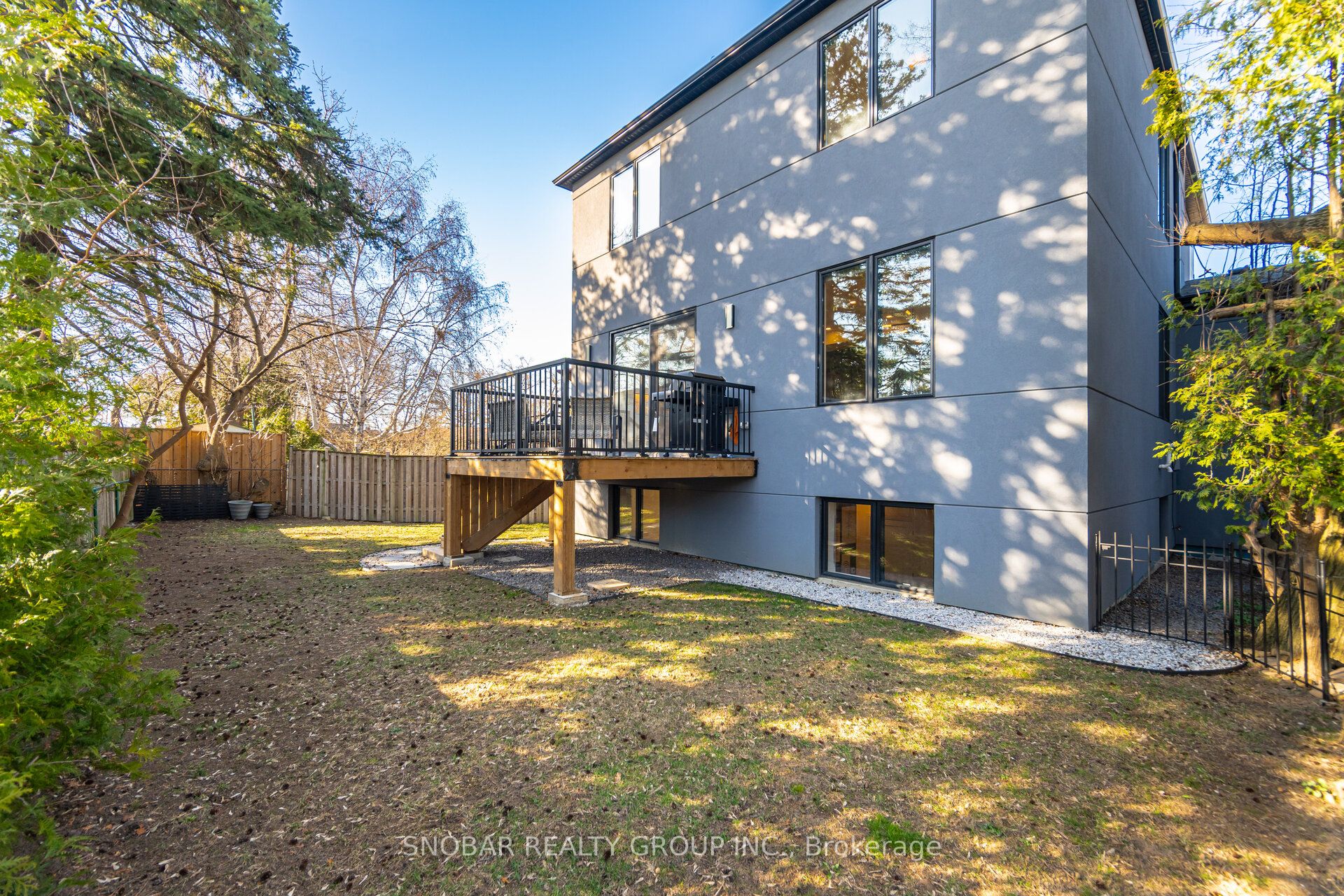 720 Hillman Crescent Property Photo 42