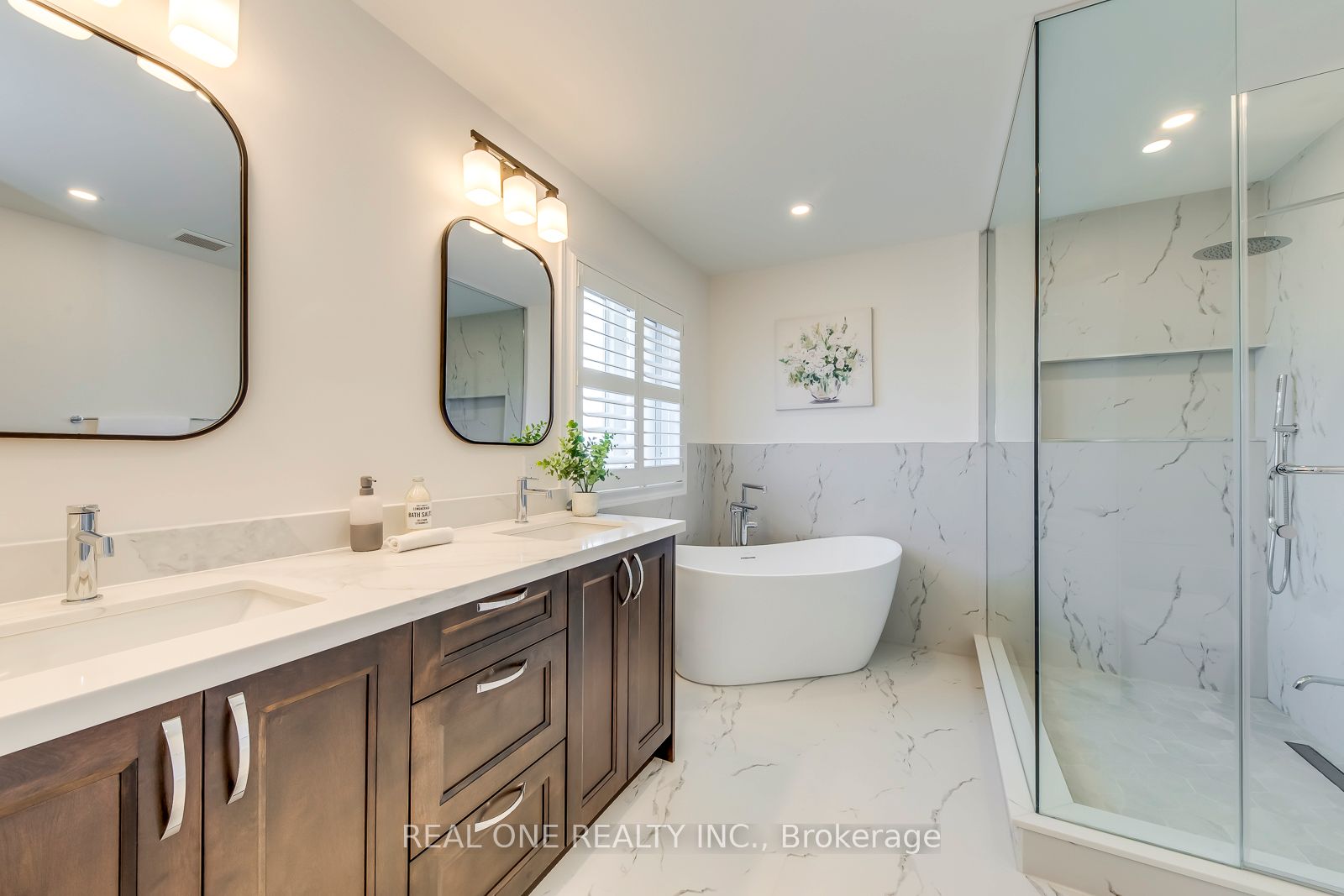2511 Felhaber Crescent Property Photo 26