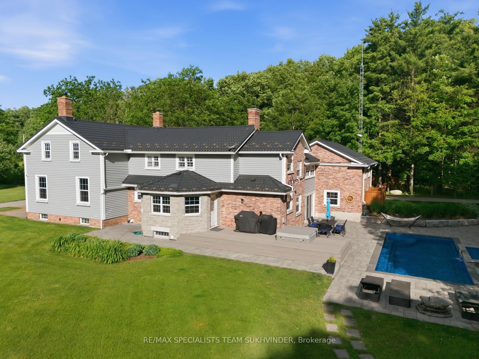 13232 Fifth Line Property Photo 4