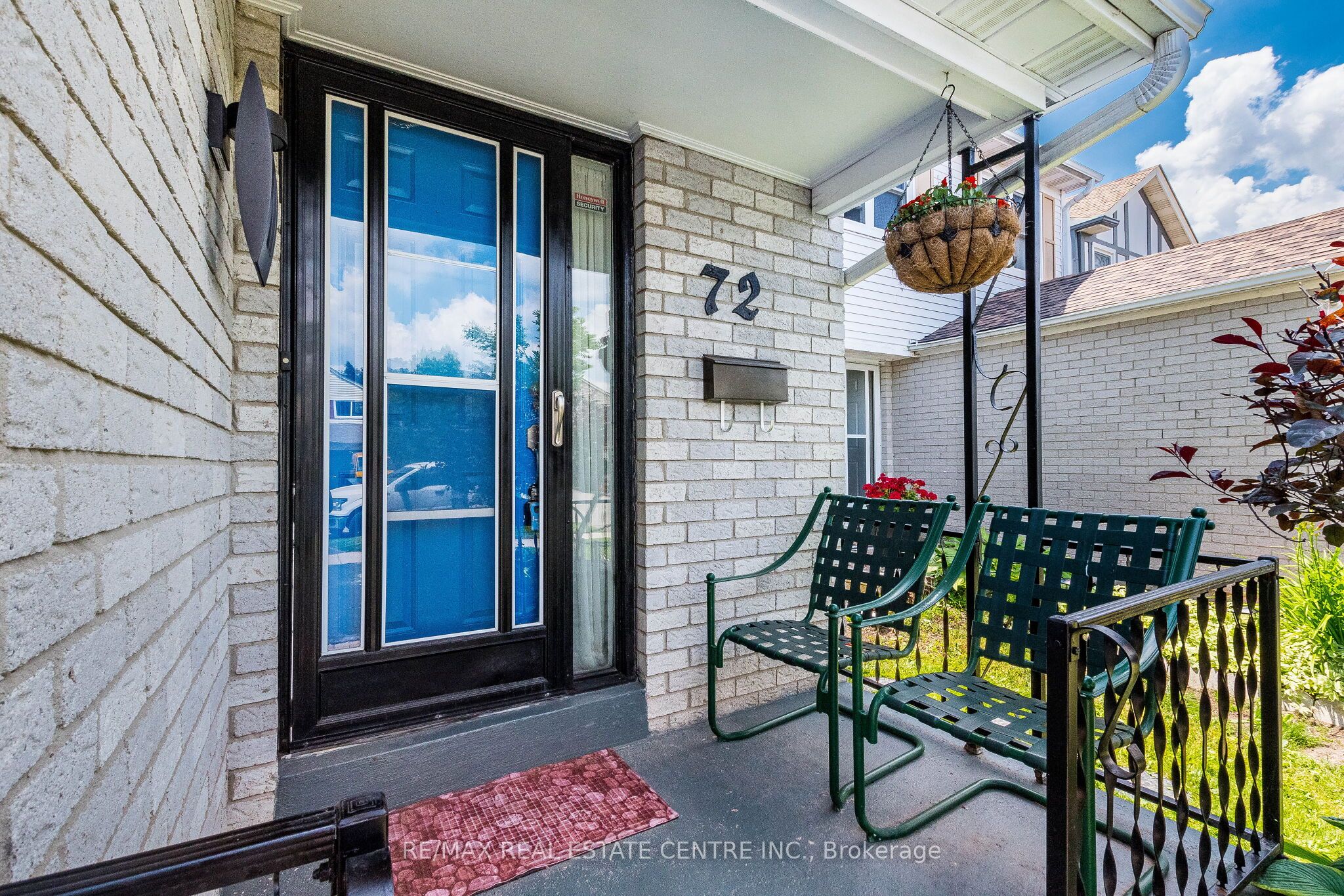 72 Malabar Crescent Property Photo 5