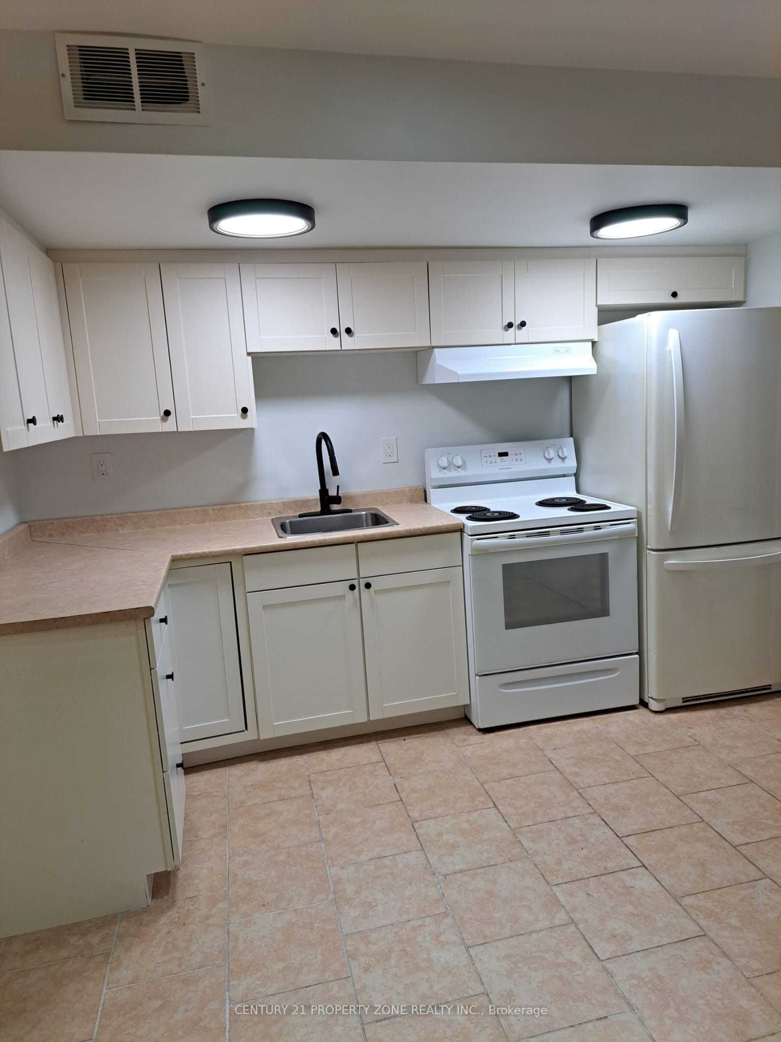 3281 Sunlight Street Property Photo 3