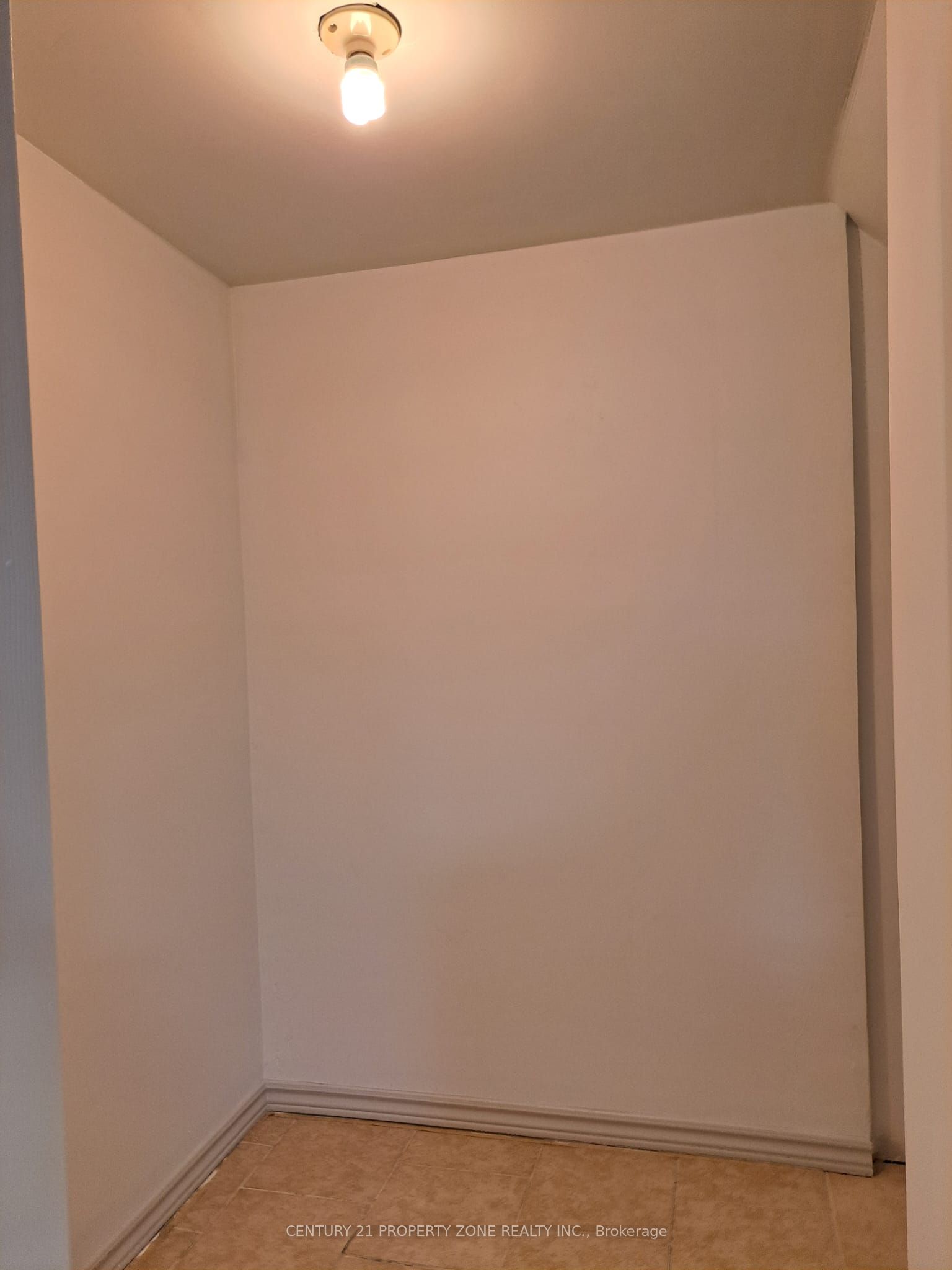 3281 Sunlight Street Property Photo 4