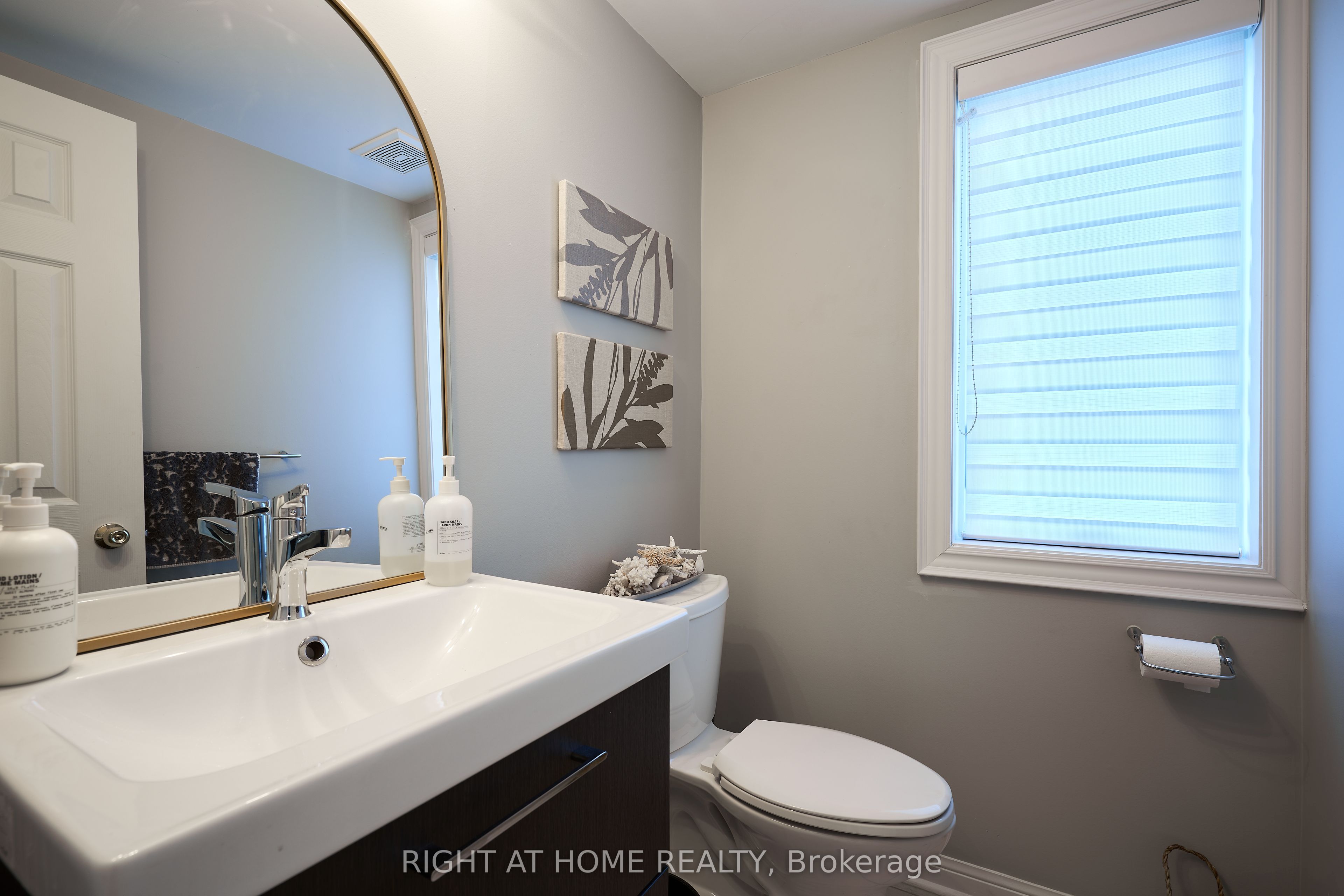 271 Richvale Drive S 24 Property Photo 12
