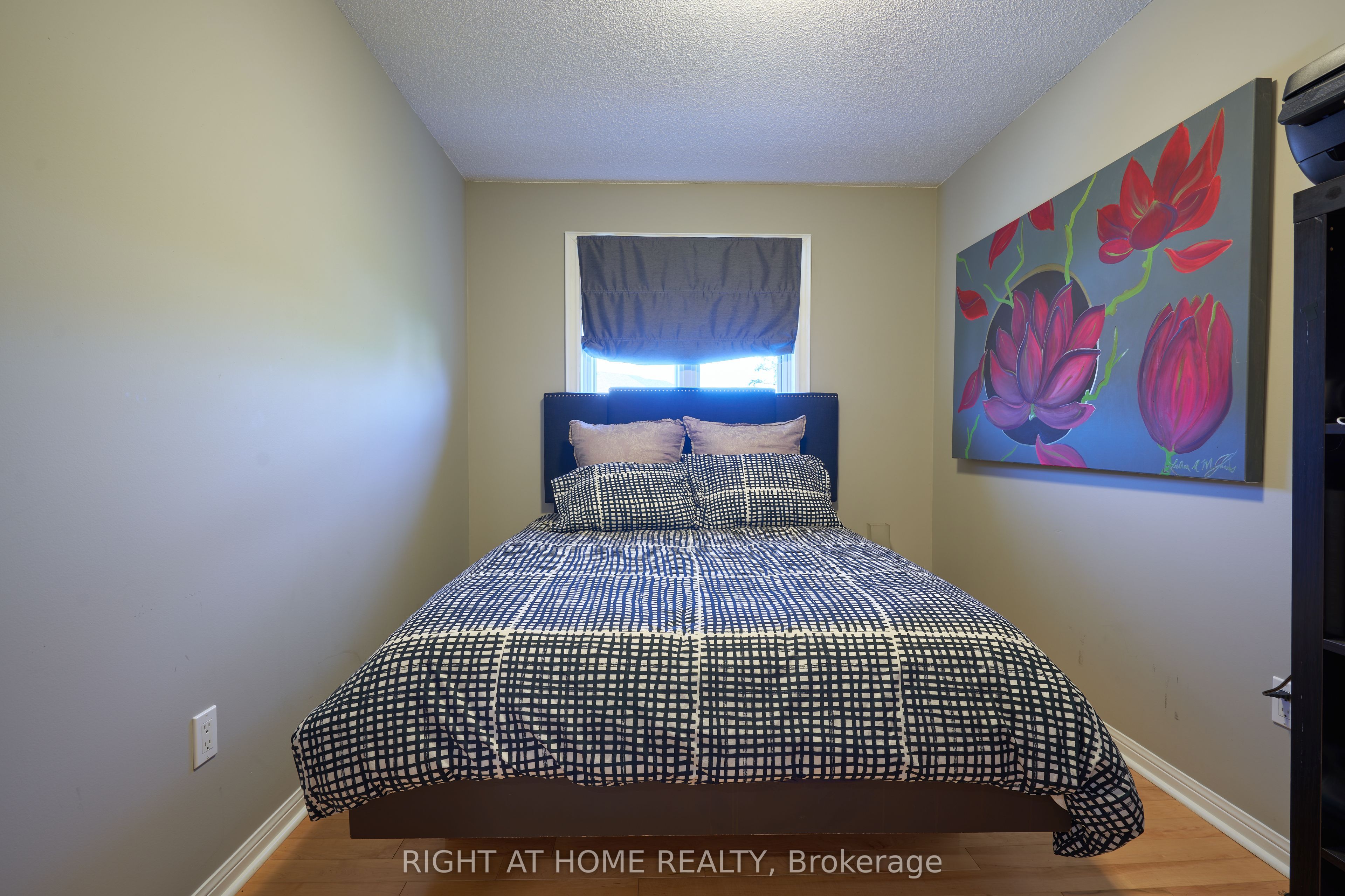 271 Richvale Drive S 24 Property Photo 19