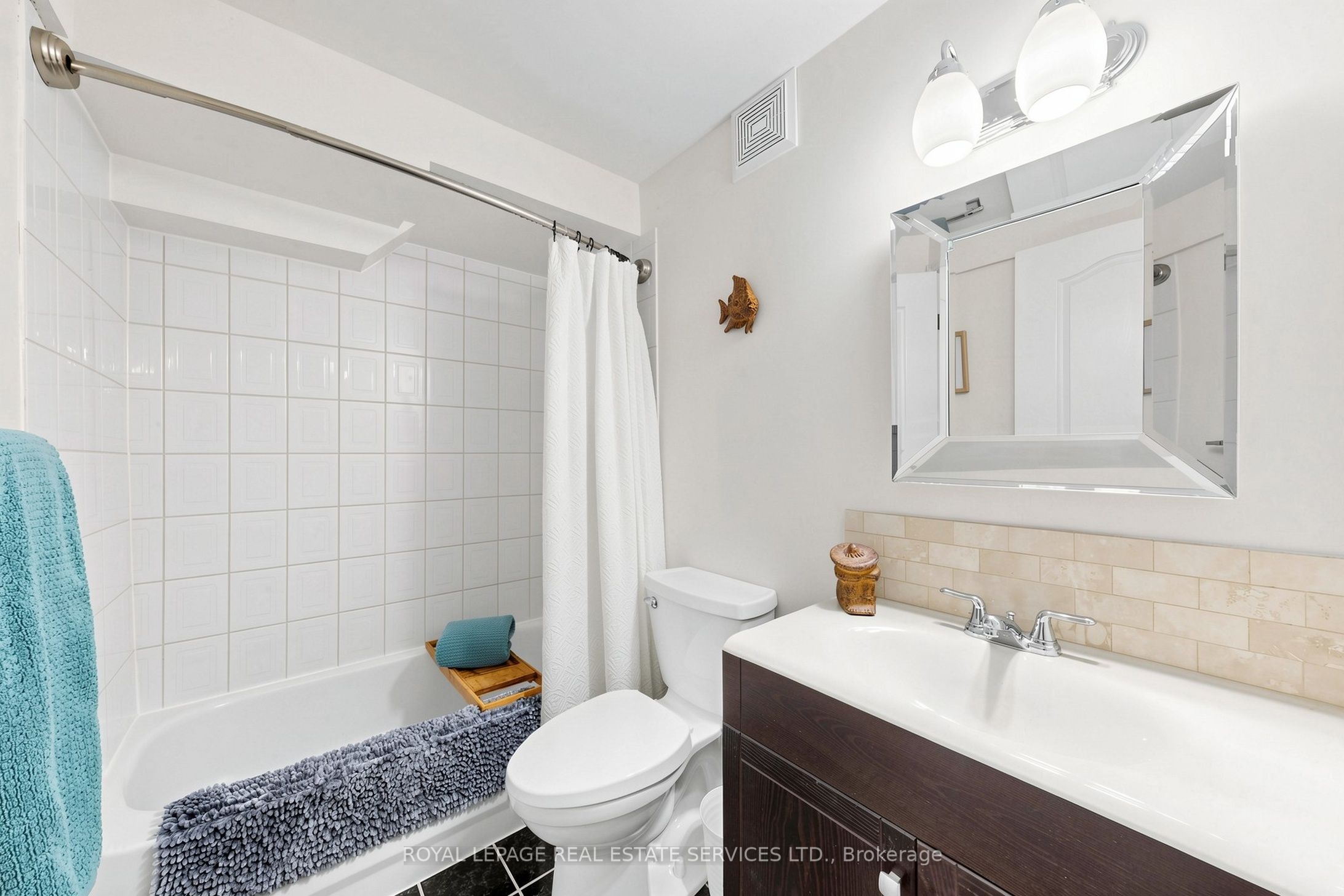 174 Royal Valley Drive Property Photo 44