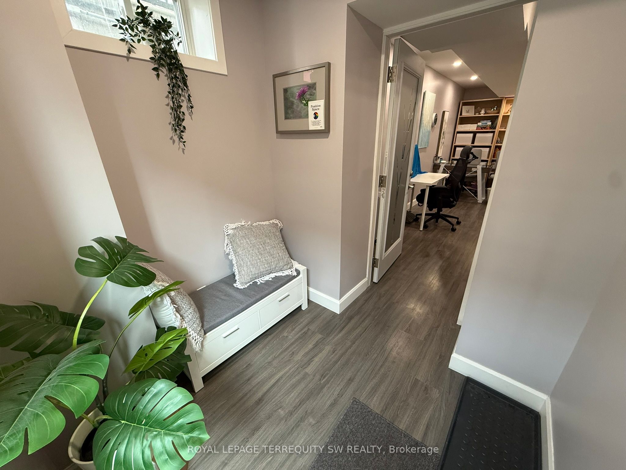 2134 Dundas Street W 1 Lower Property Photo 6