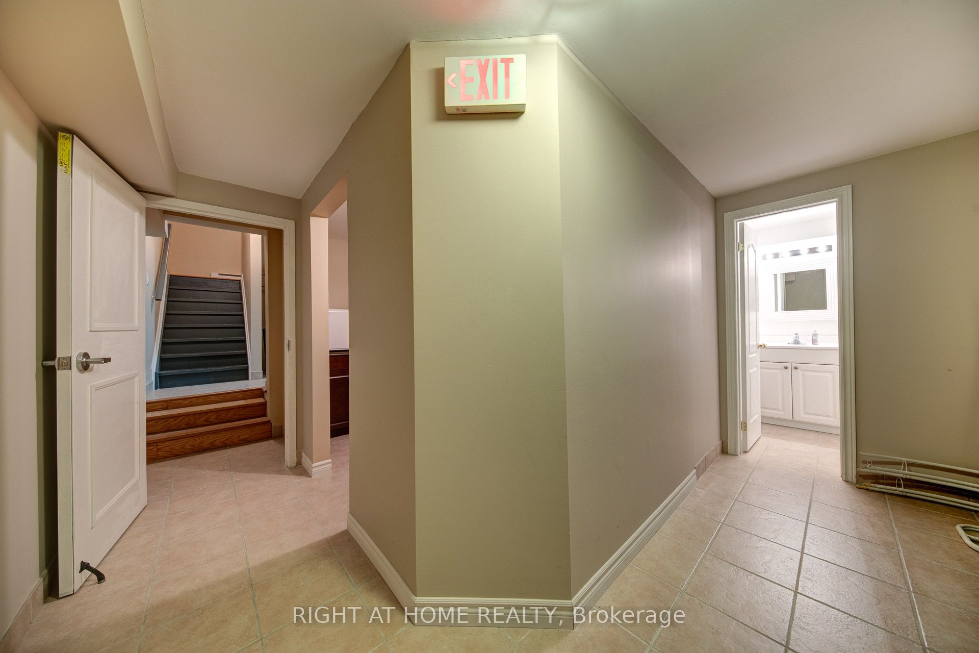 120 Bronte Road 10 Property Photo 37