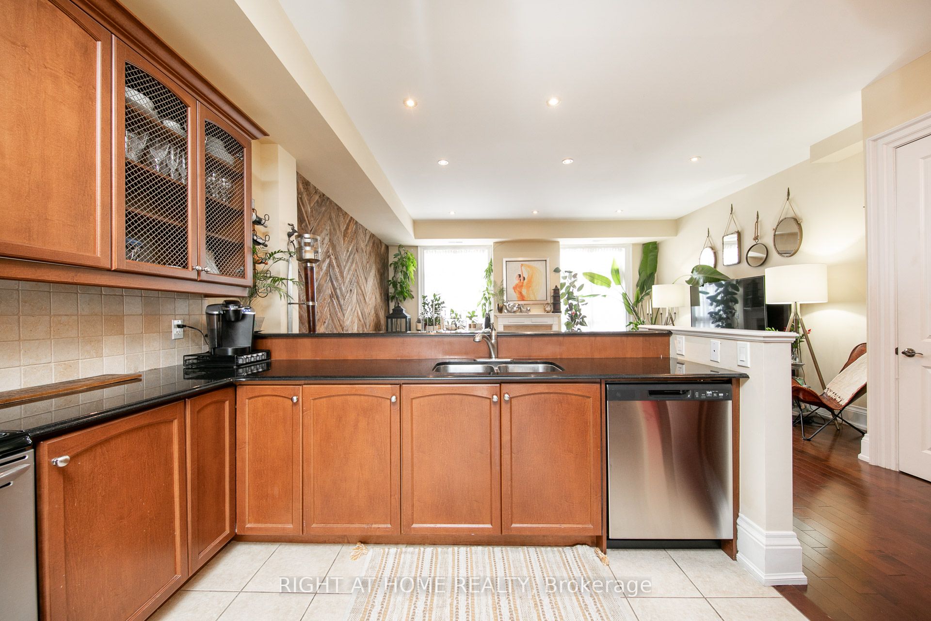 120 Bronte Road 10 Property Photo 15